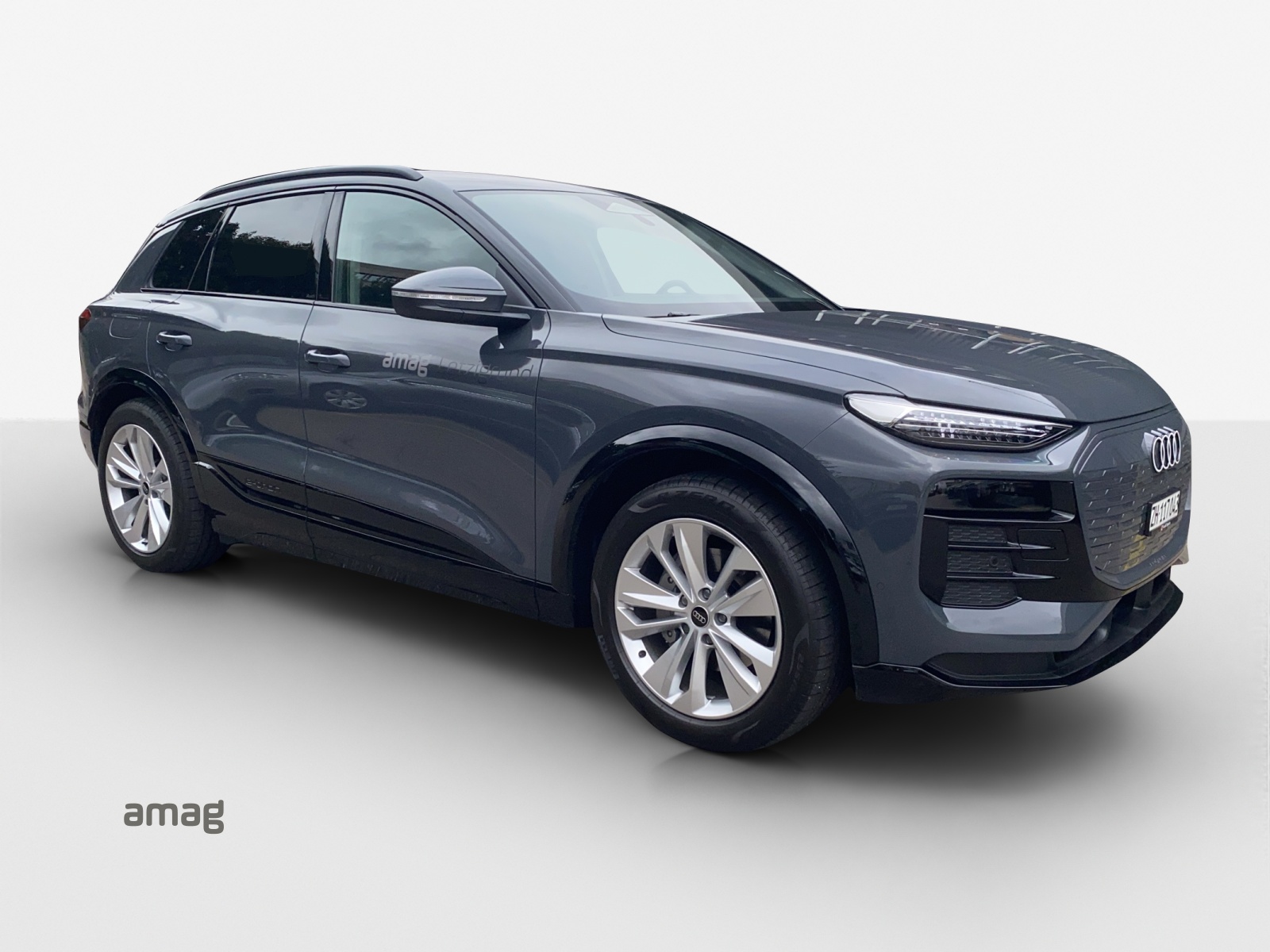 AUDI Q6 e-tron quattro-image-14