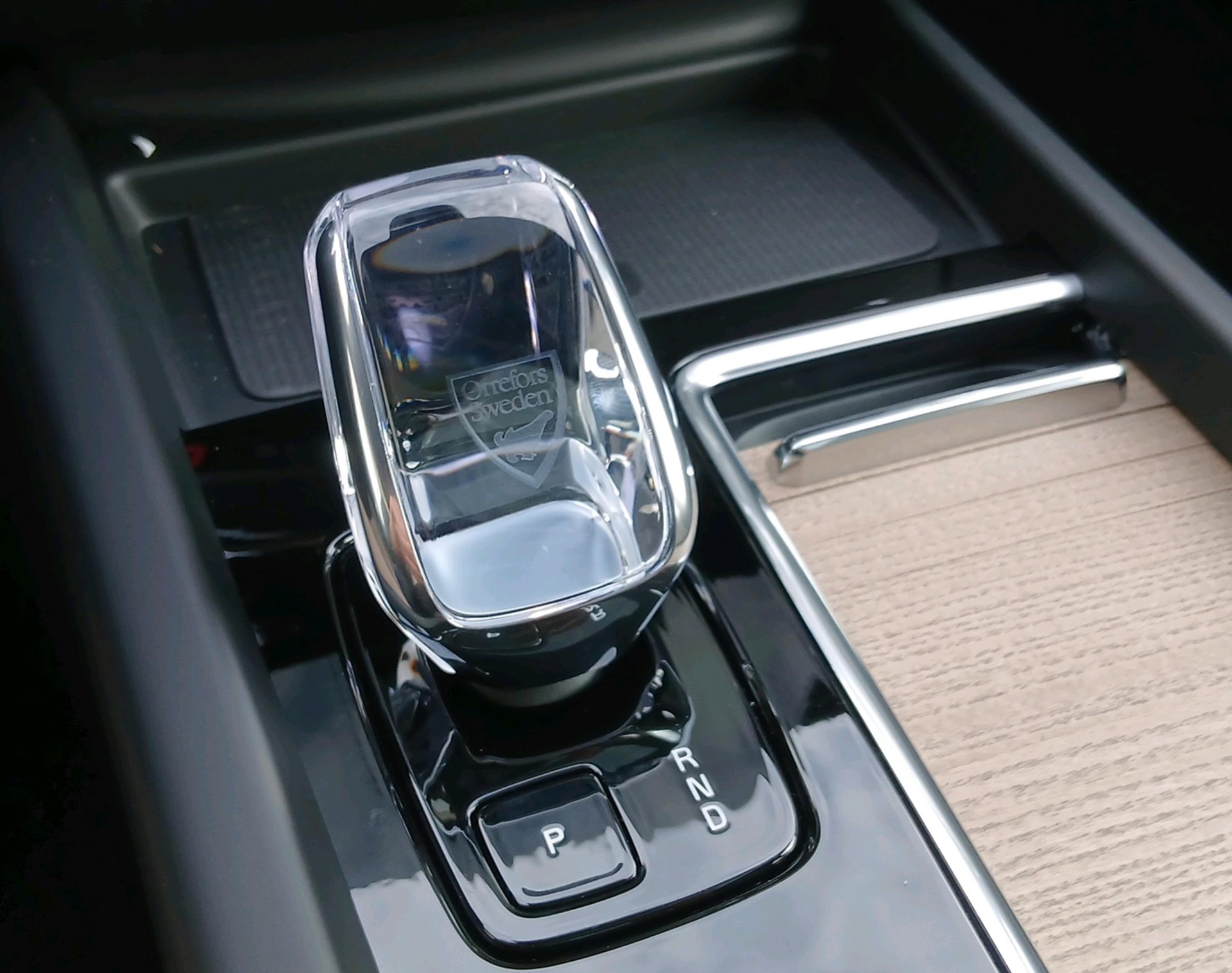 VOLVO XC60 2.0 T6 TE Ultra Dark eAWD-image-13