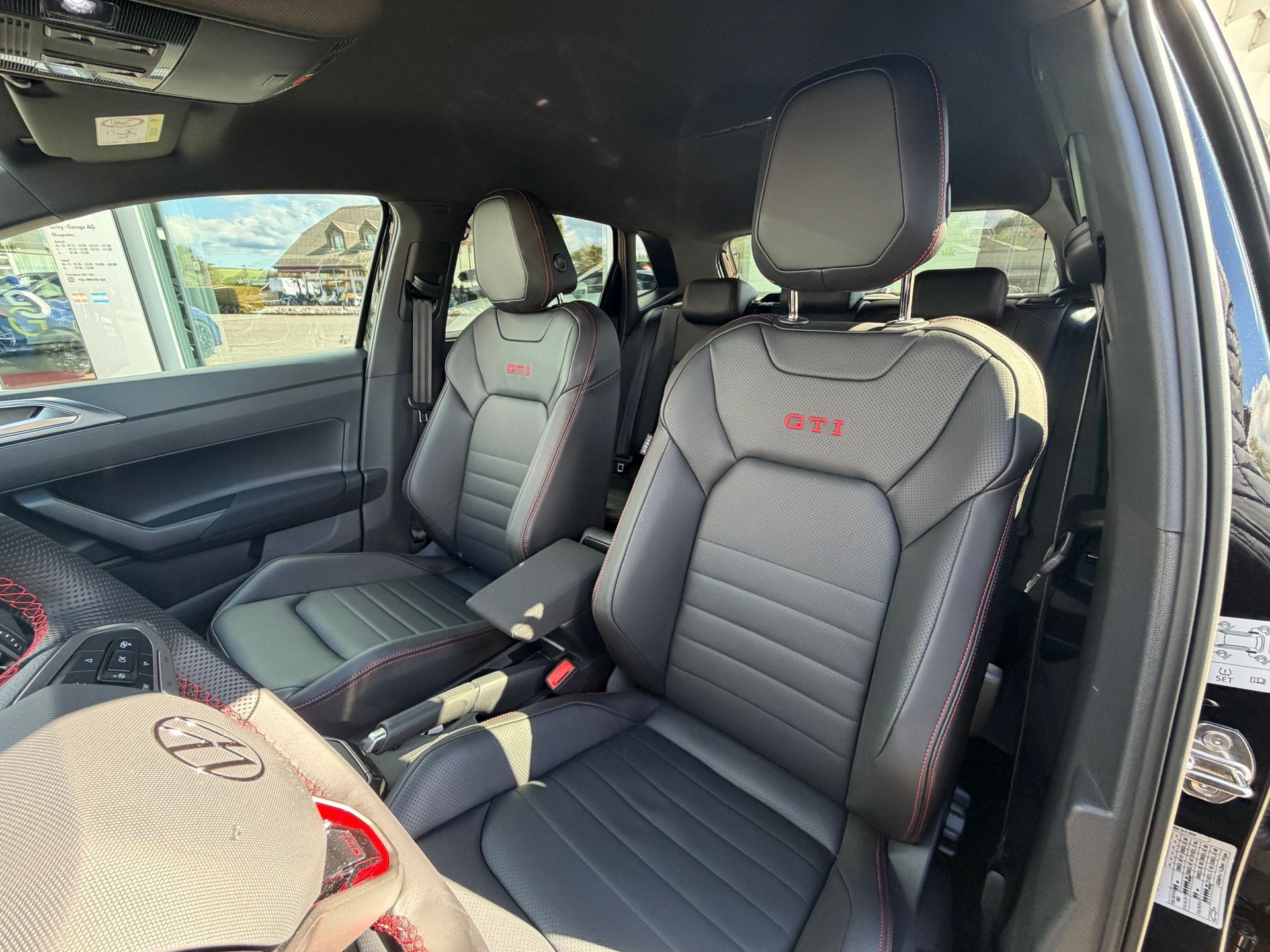 VW Polo 2.0 TSI GTI United DSG-image-22