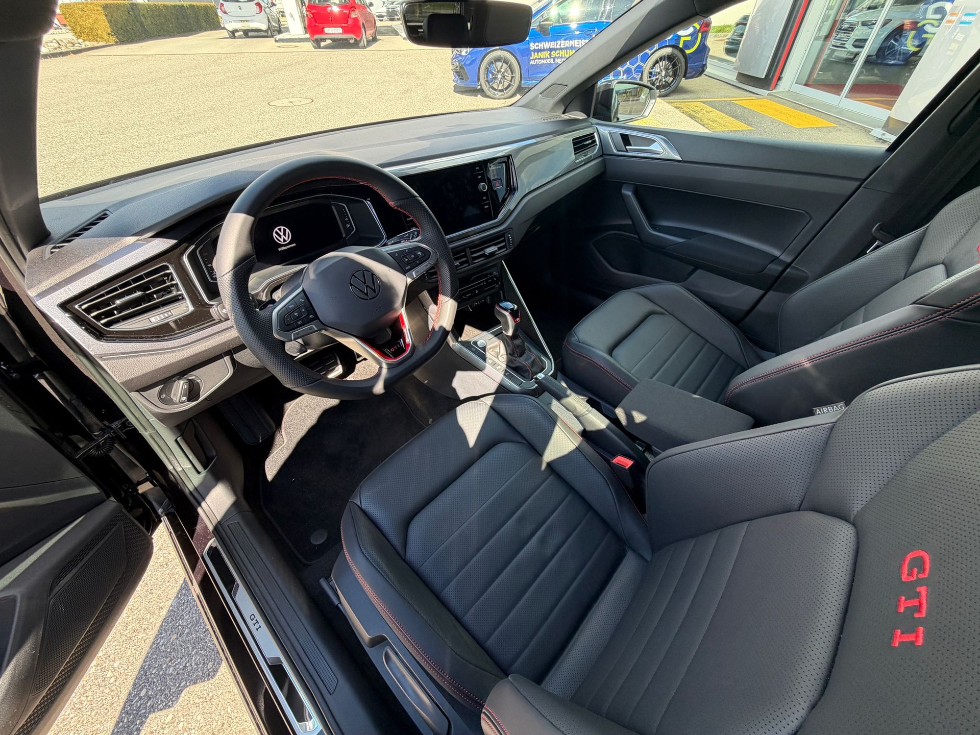 VW Polo 2.0 TSI GTI United DSG-image-10