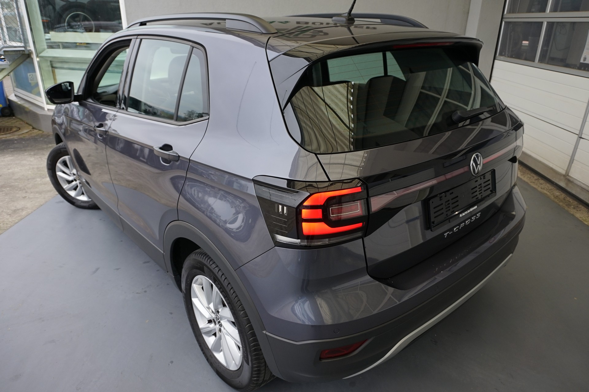 VW T-Cross 1.0 Life Limited DSG Automat 110PS-image-6