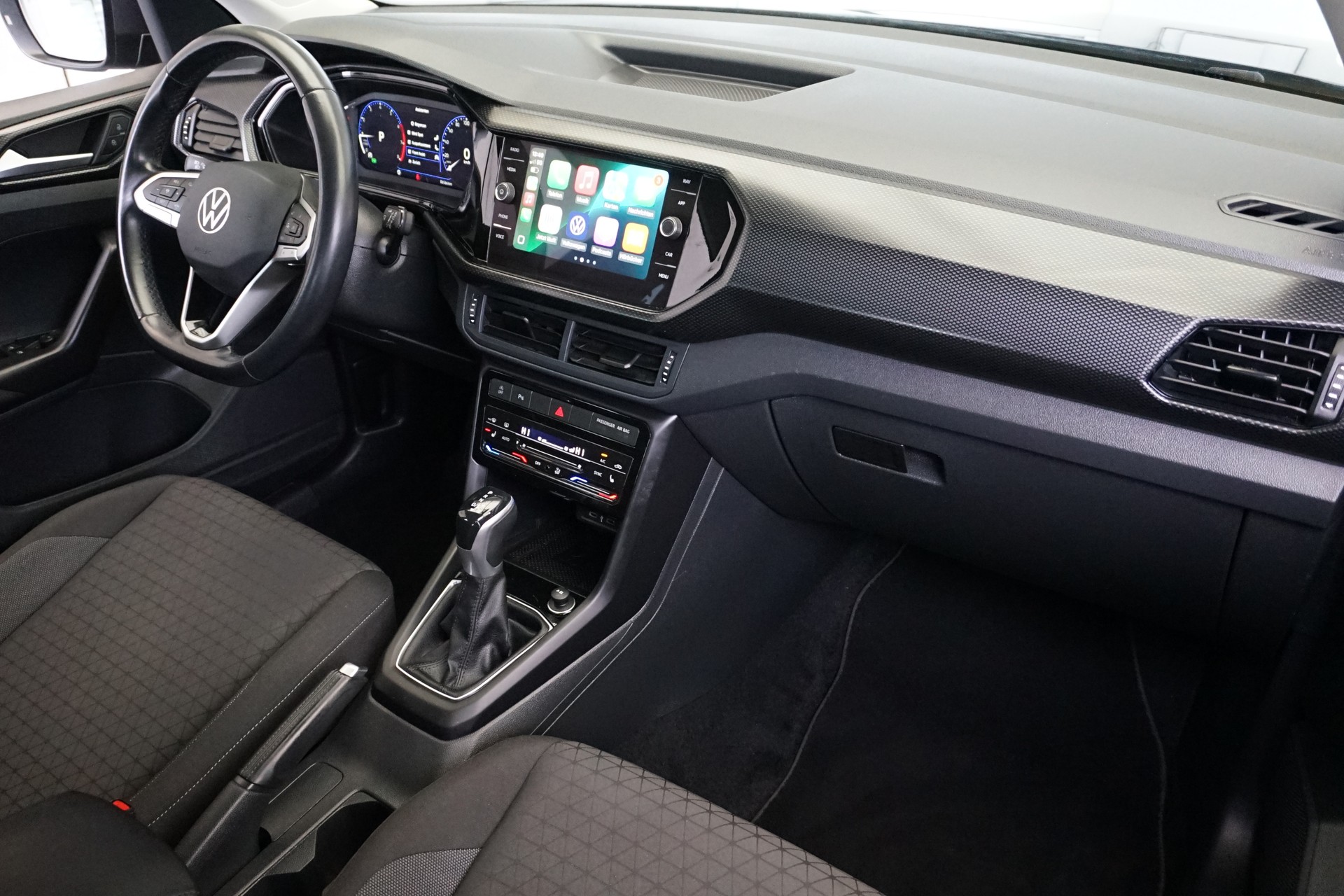 VW T-Cross 1.0 Life Limited DSG Automat 110PS-image-17