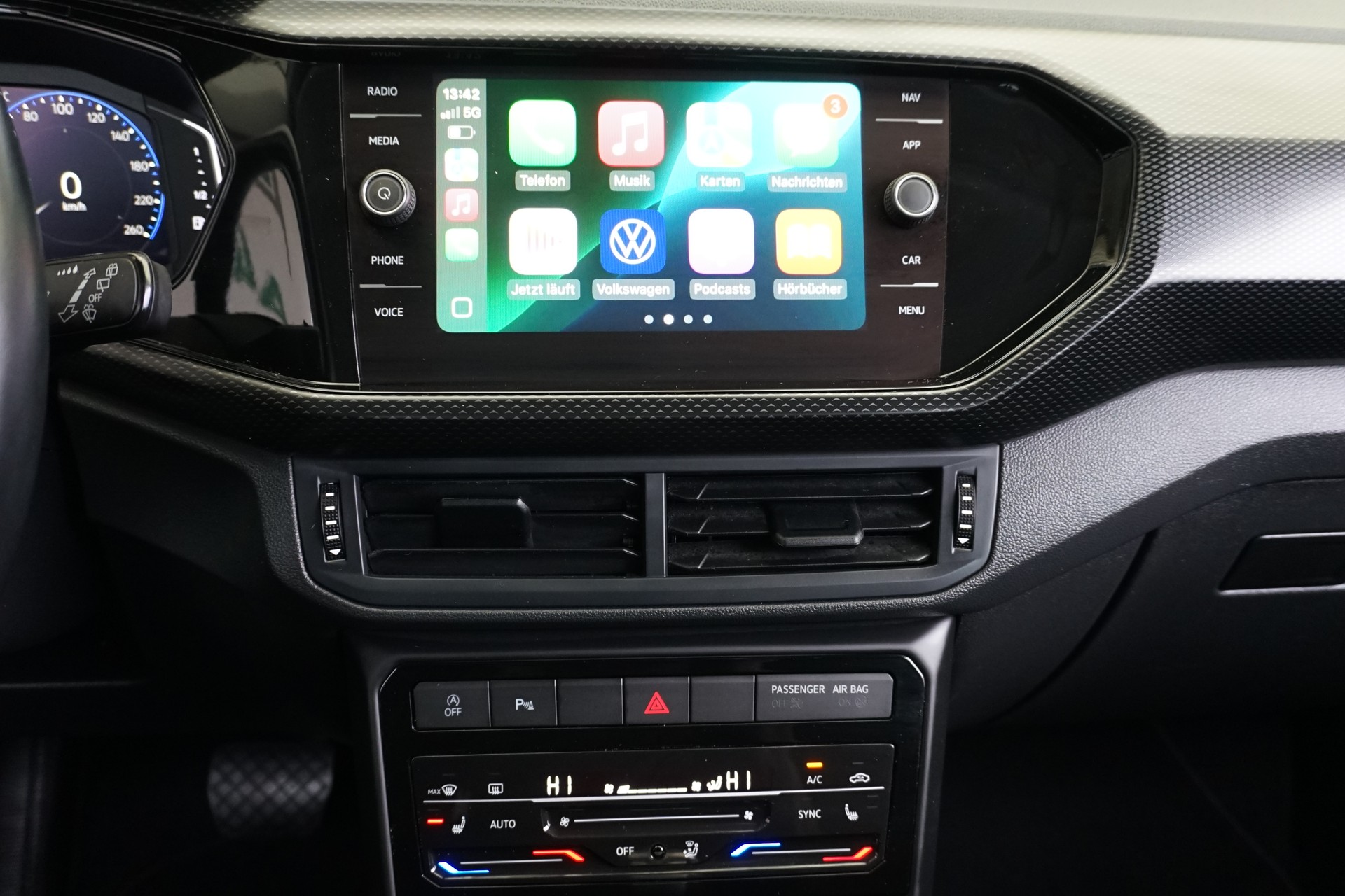 VW T-Cross 1.0 Life Limited DSG Automat 110PS-image-14