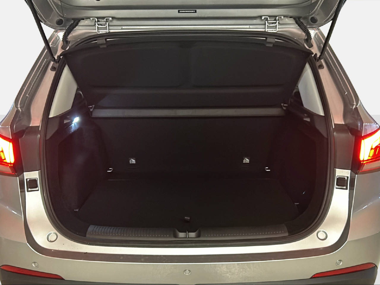 MG ZS 1.5 Hybrid+ Luxury-image-4