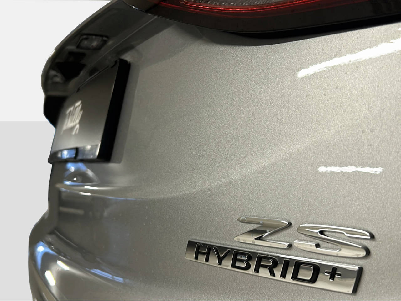 MG ZS 1.5 Hybrid+ Luxury-image-14