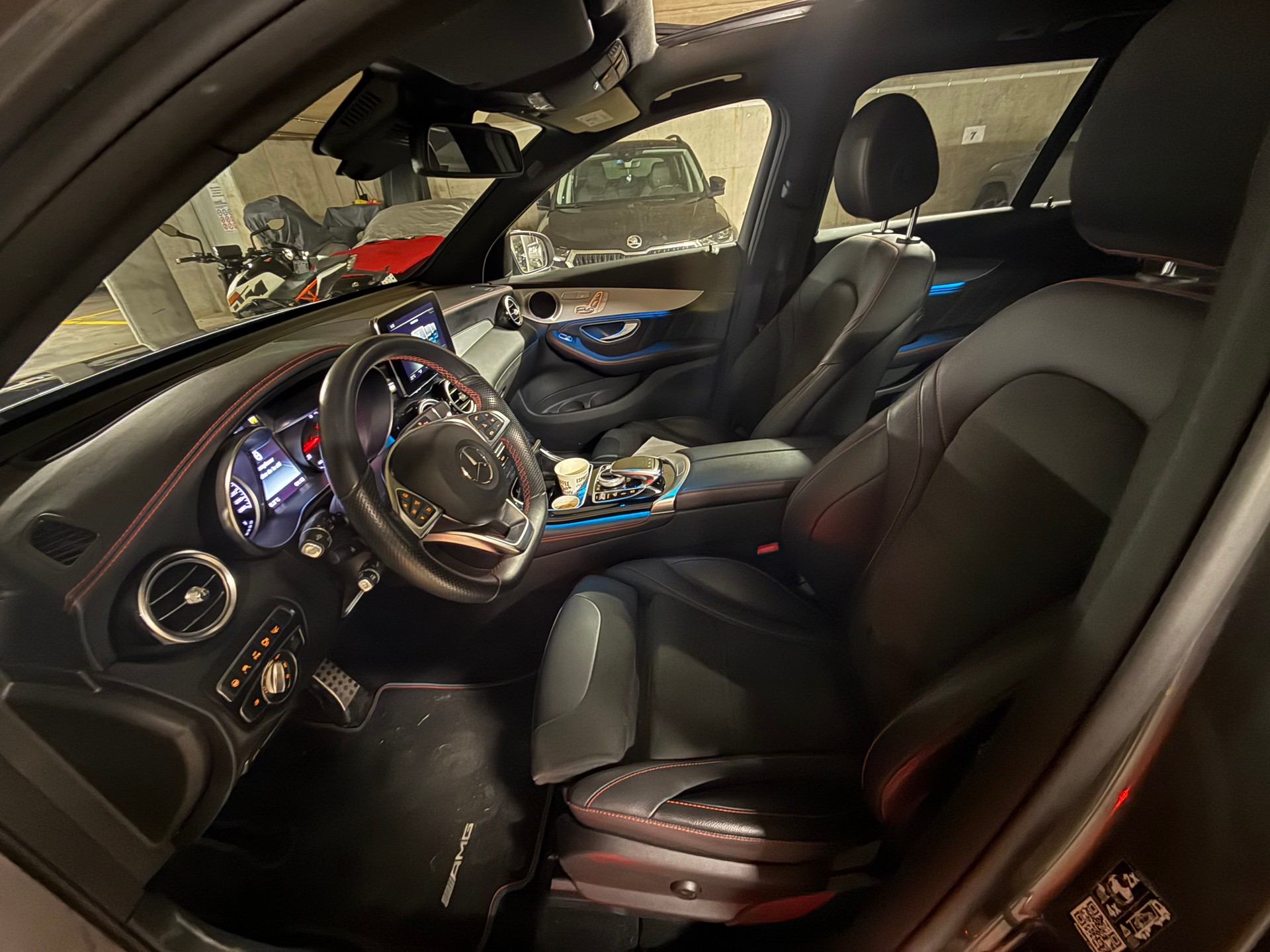 MERCEDES-BENZ GLC 43 AMG 4Matic 9G-Tronic-image-5