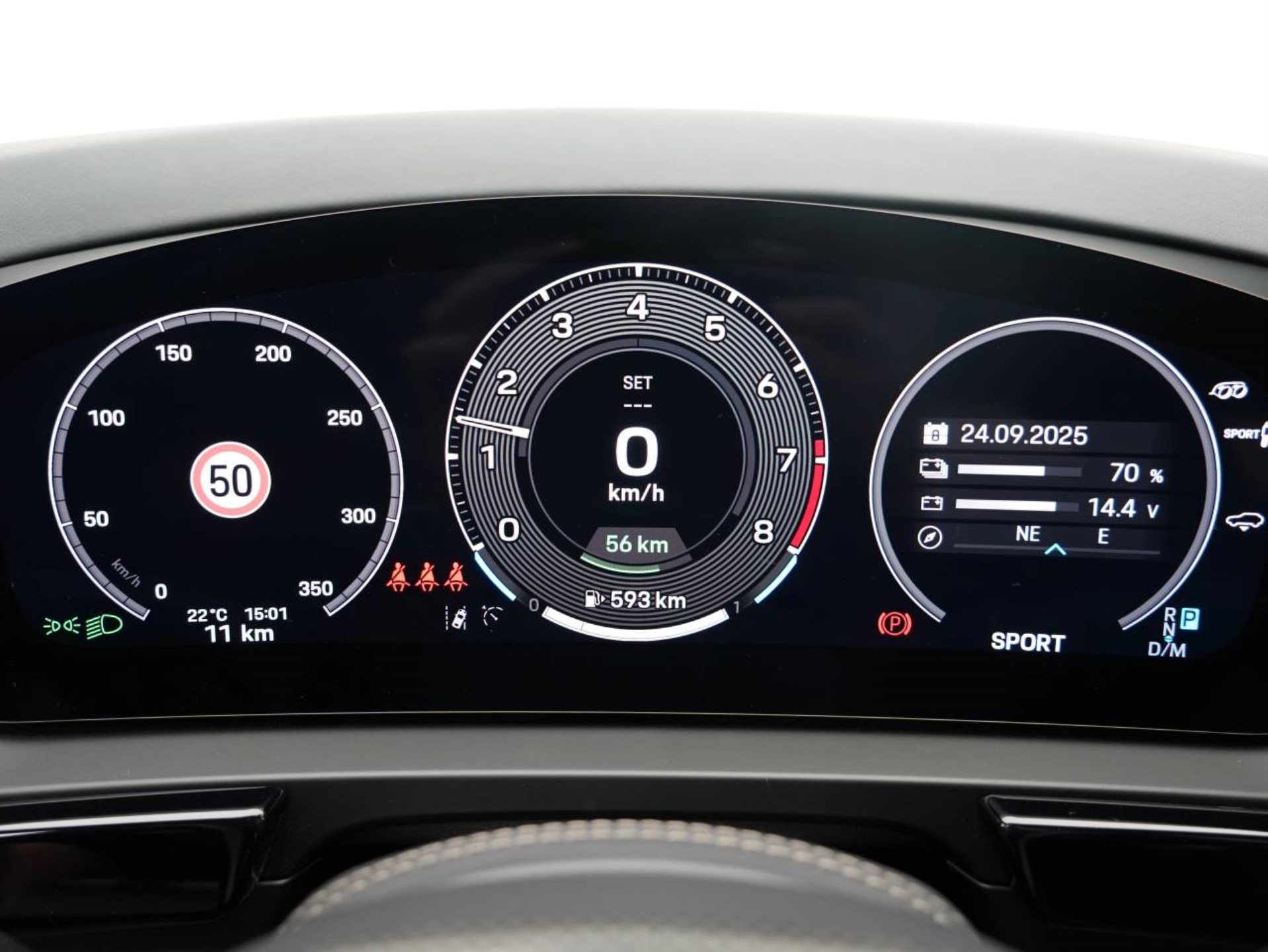 PORSCHE Cayenne Turbo E-Hybrid Coupé-image-21