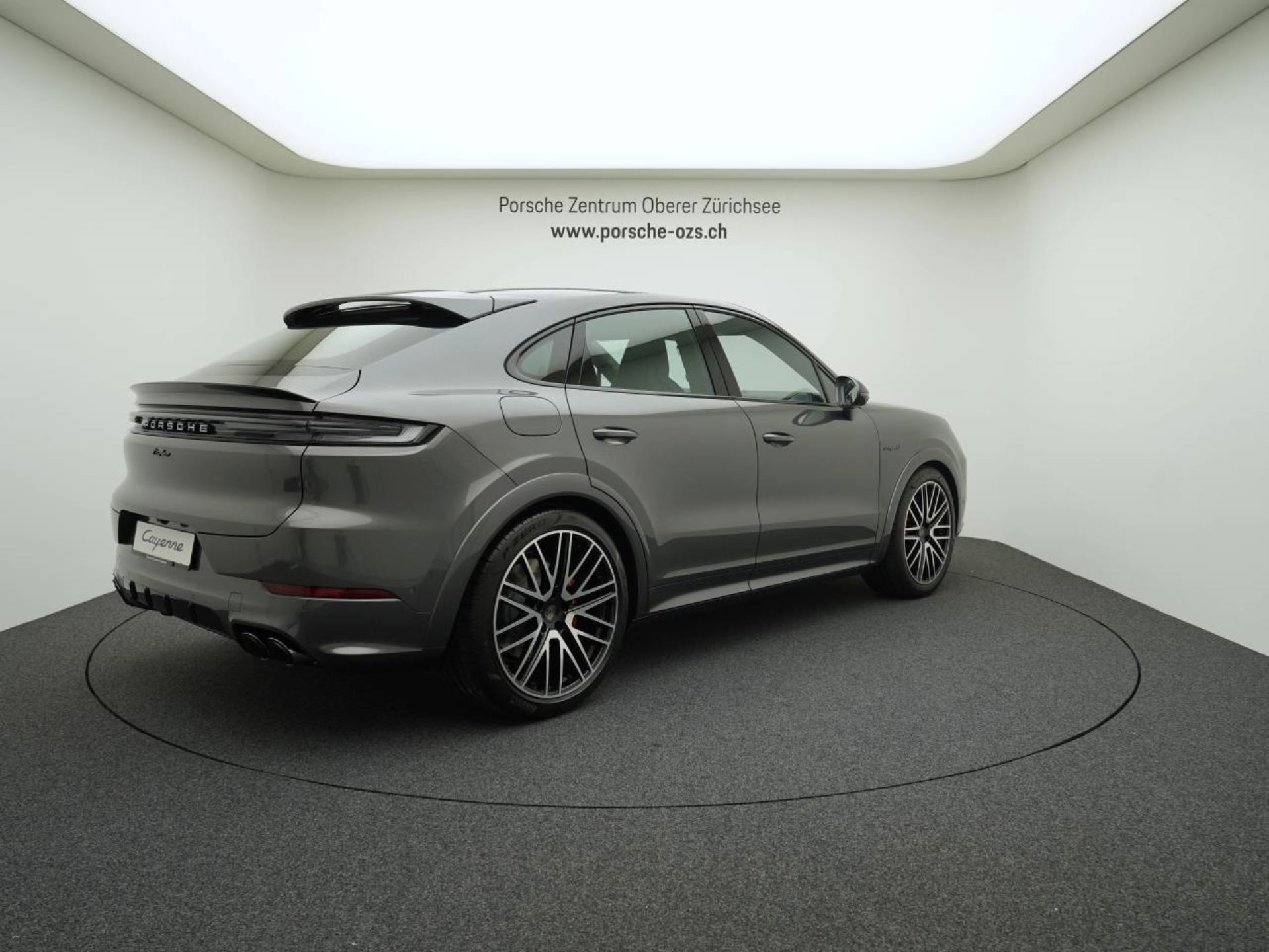 PORSCHE Cayenne Turbo E-Hybrid Coupé-image-6