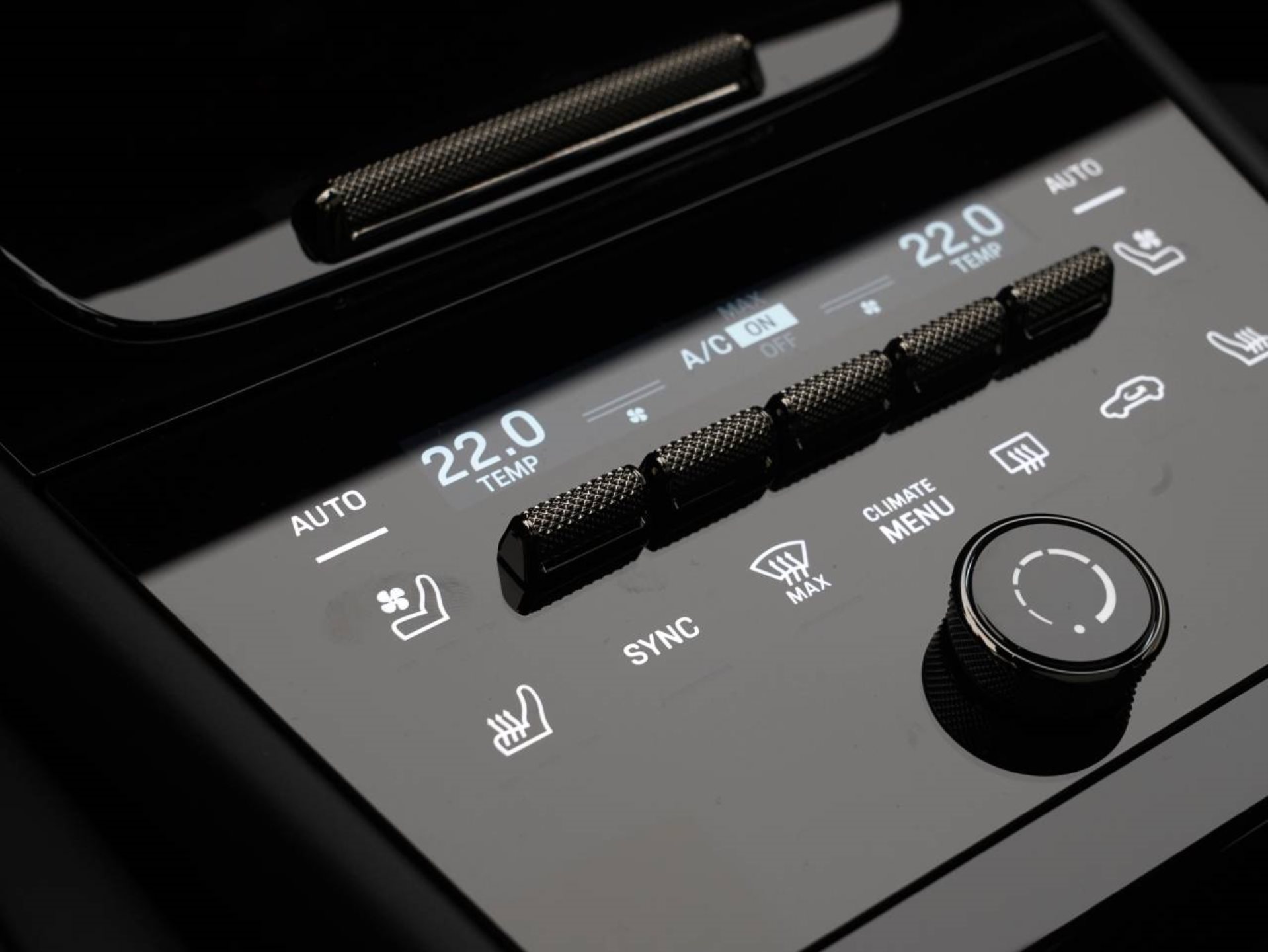 PORSCHE Cayenne Turbo E-Hybrid Coupé-image-25