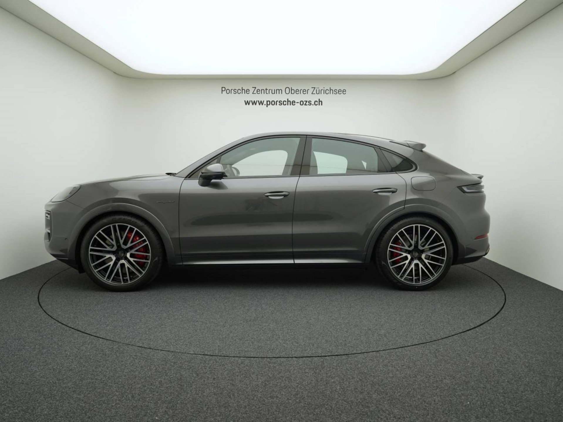 PORSCHE Cayenne Turbo E-Hybrid Coupé-image-1