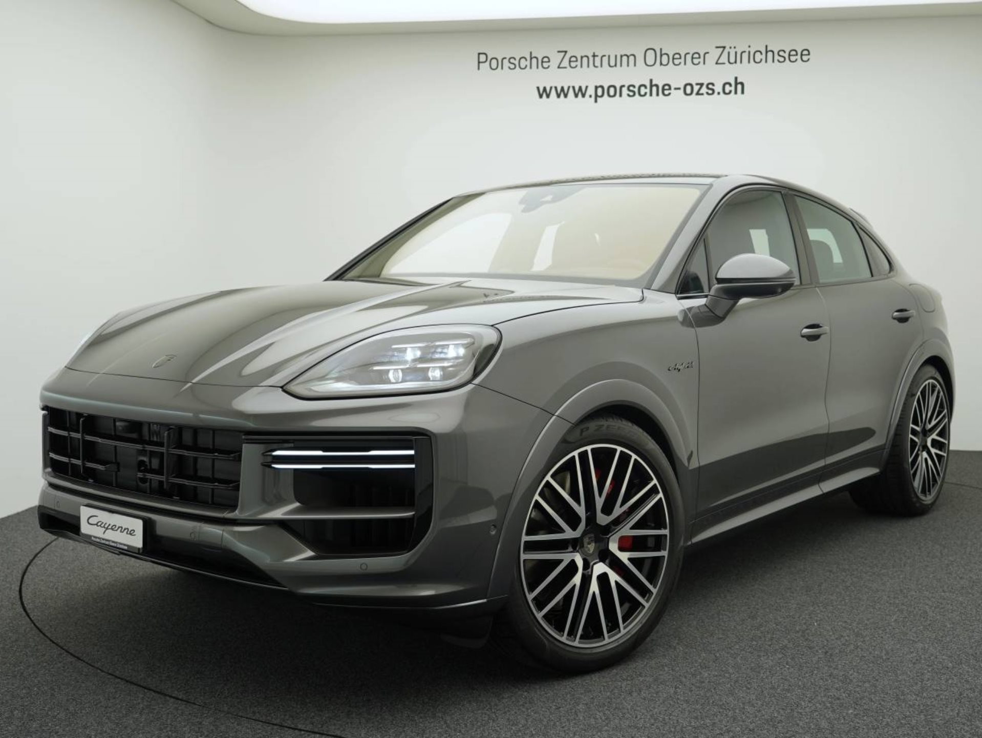 PORSCHE Cayenne Turbo E-Hybrid Coupé-image-0