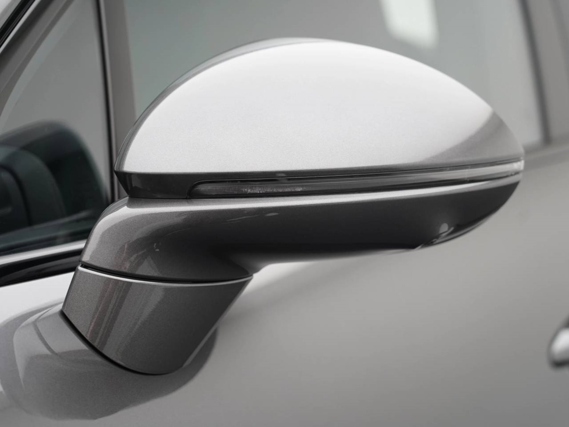 PORSCHE Cayenne Turbo E-Hybrid Coupé-image-14