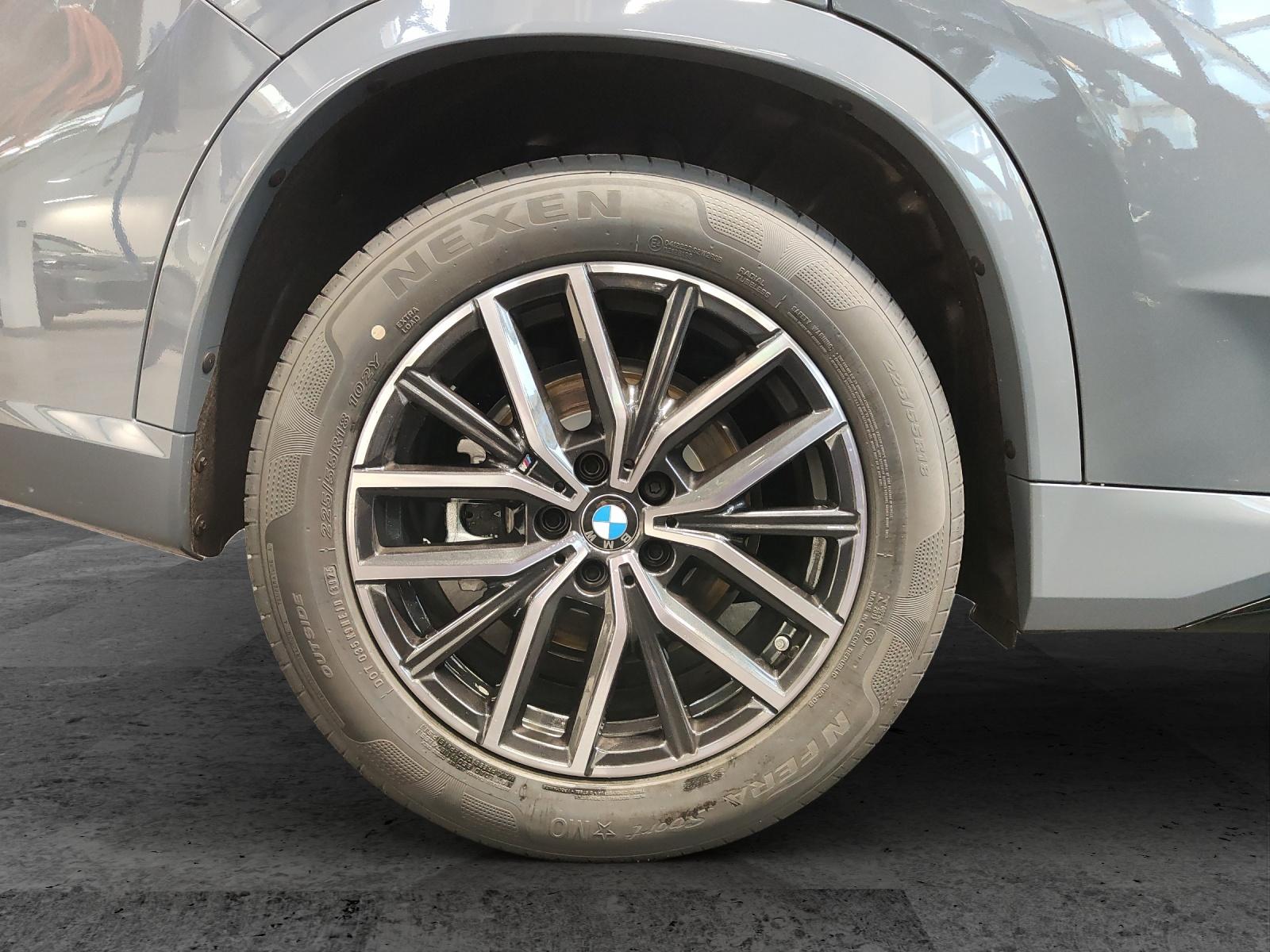 BMW X1 23d xDrive paddles-image-10