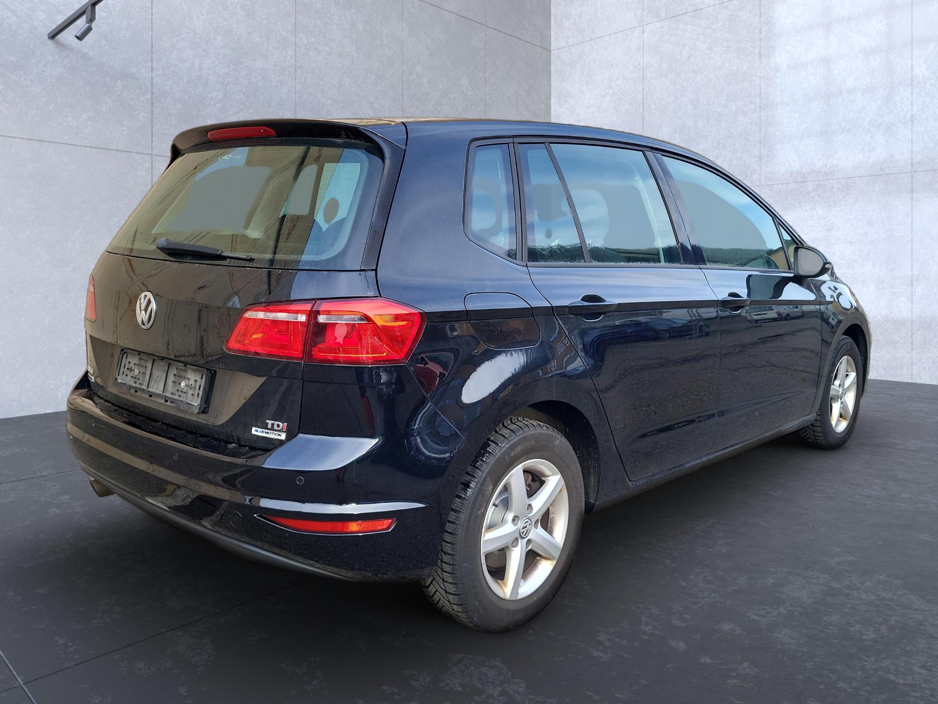 VW Golf Sportsvan 1.6 TDI Comfortline DSG-image-4