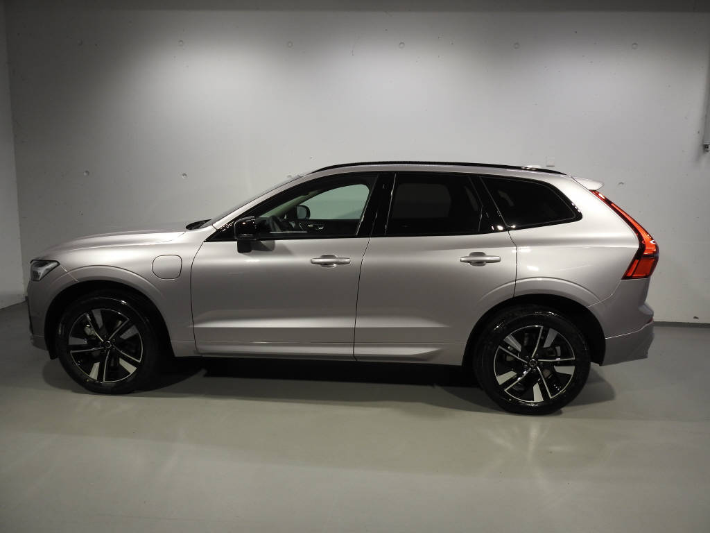 VOLVO XC60 2.0 T6 TE Ultra Dark eAWD-image-2