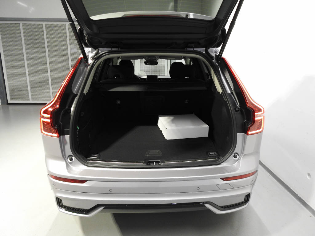VOLVO XC60 2.0 T6 TE Ultra Dark eAWD-image-5