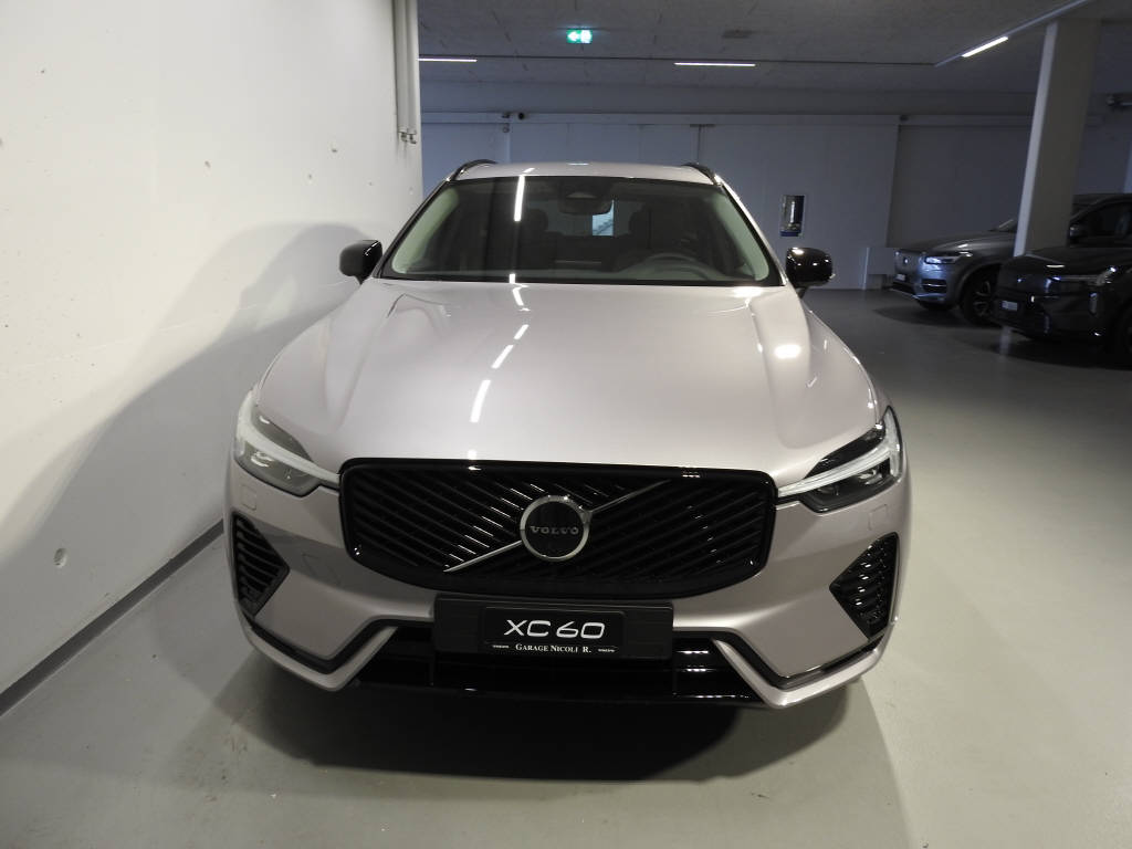 VOLVO XC60 2.0 T6 TE Ultra Dark eAWD-image-1