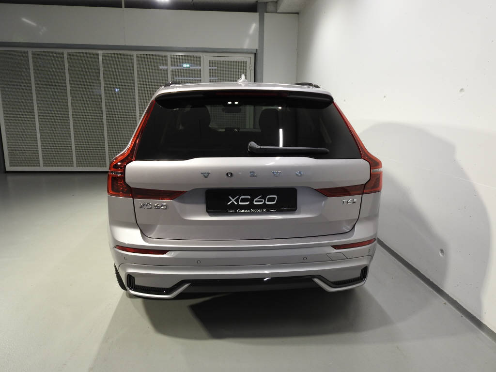 VOLVO XC60 2.0 T6 TE Ultra Dark eAWD-image-4