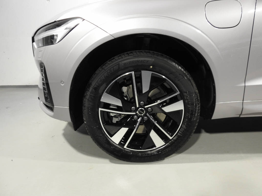 VOLVO XC60 2.0 T6 TE Ultra Dark eAWD-image-13