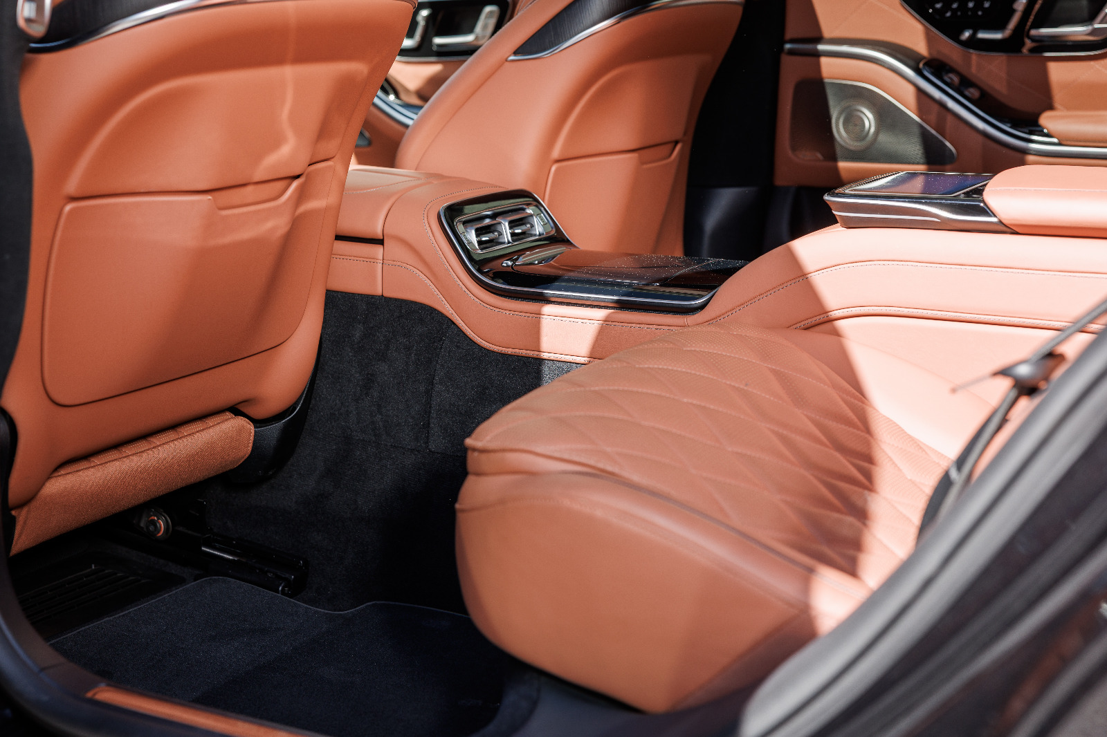 MERCEDES-BENZ S 580 e L 4Matic AMG Line 9G-Tronic-image-4