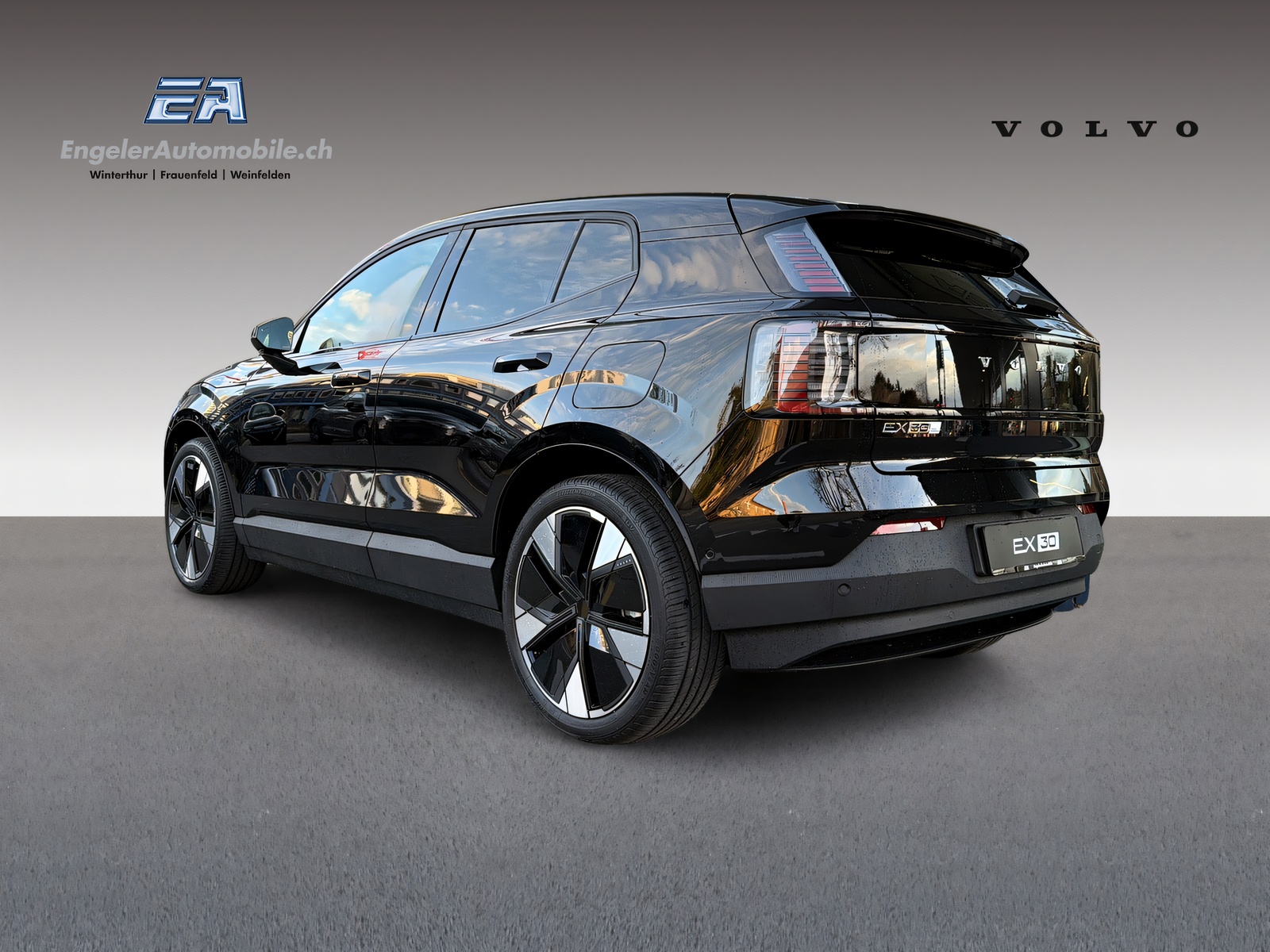 VOLVO EX30 E60 69kWh Twin Ultra-image-3