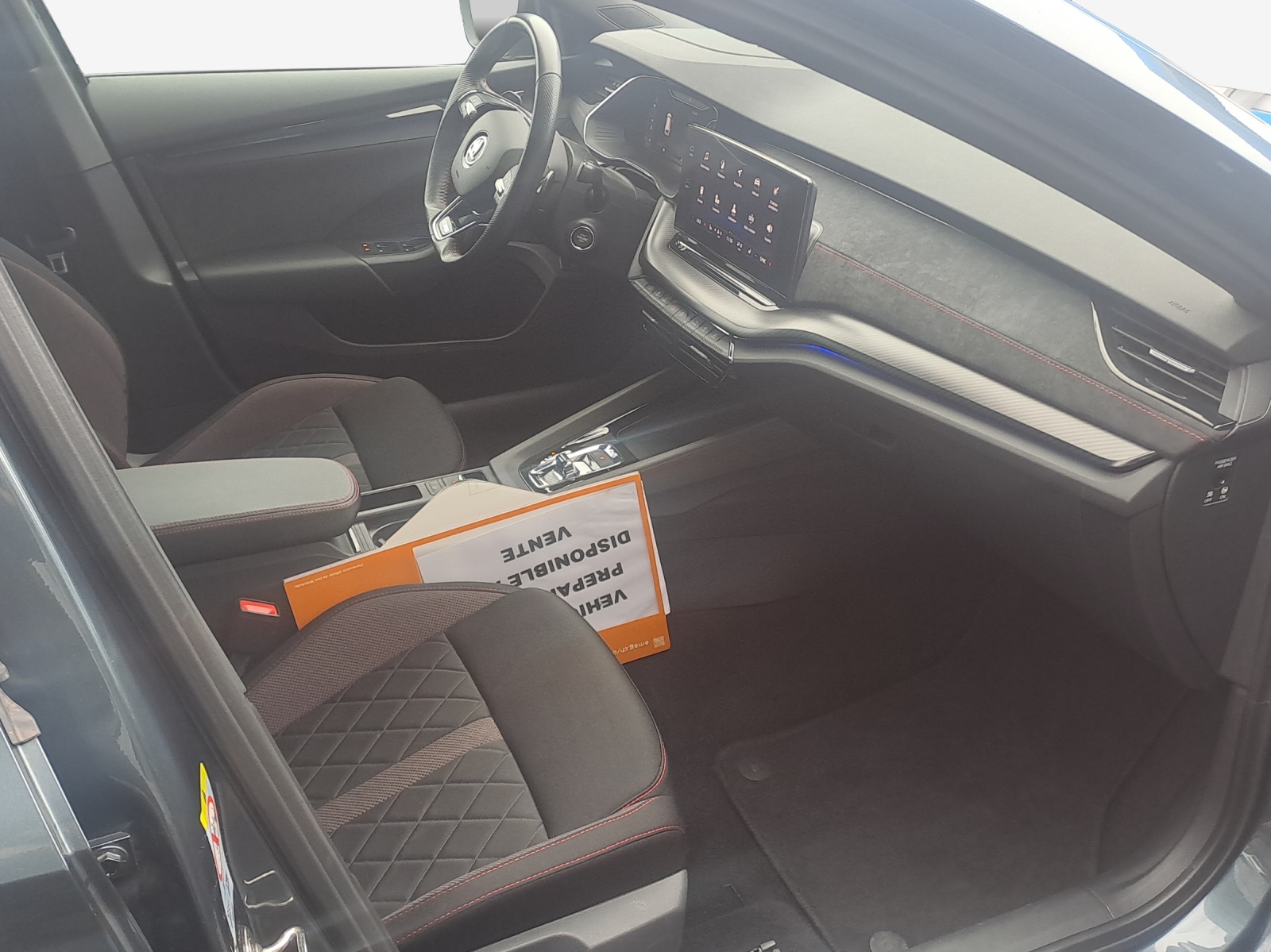 SKODA Octavia Combi 2.0 TDI DSG RS 4x4-image-13