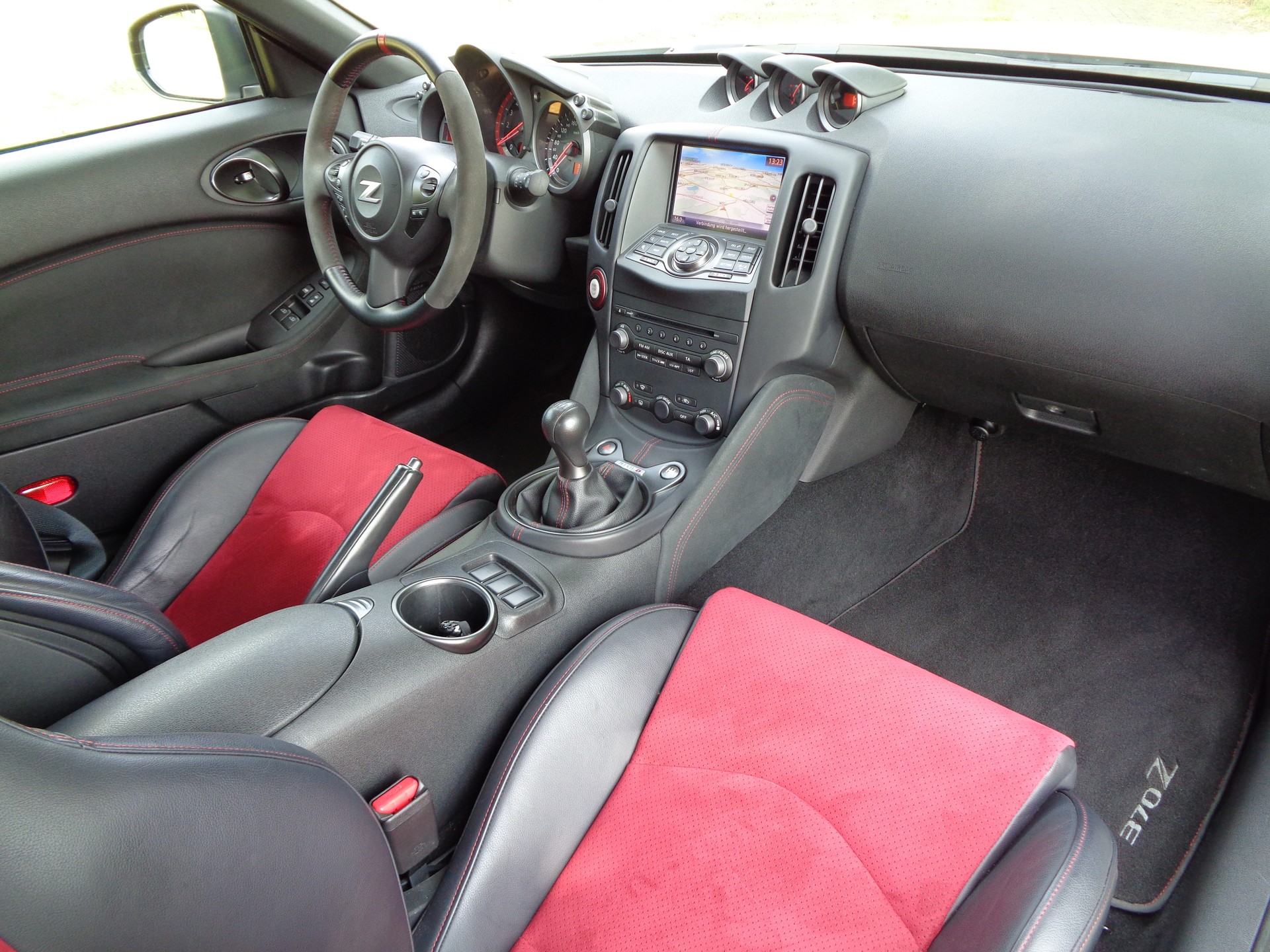 NISSAN 370 Z Nismo-image-11