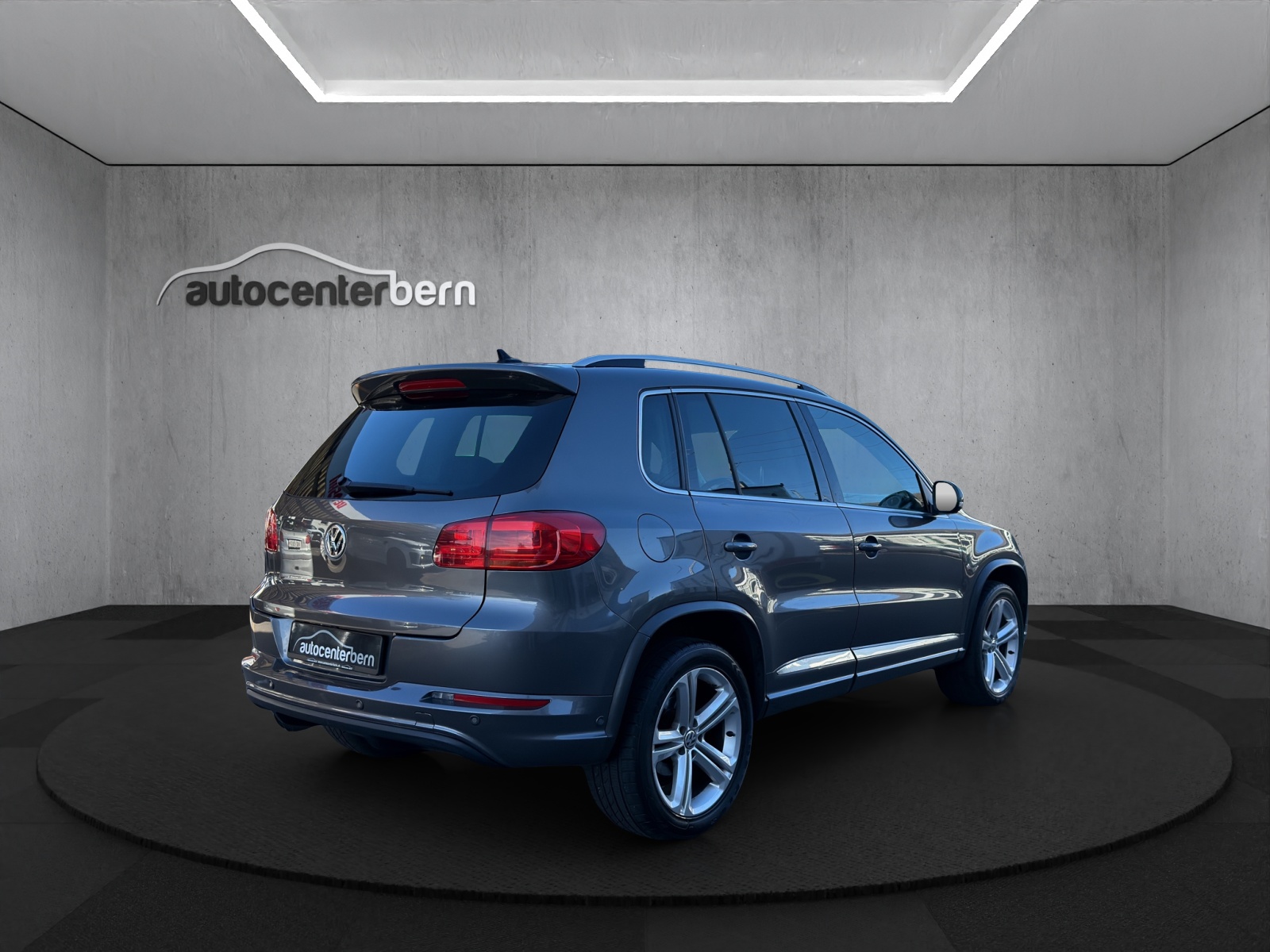 VW Tiguan 2.0 TDI BMT R-Line Design 4Motion DSG-image-6