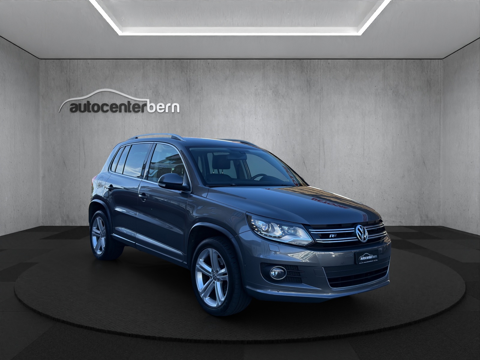 VW Tiguan 2.0 TDI BMT R-Line Design 4Motion DSG-image-0