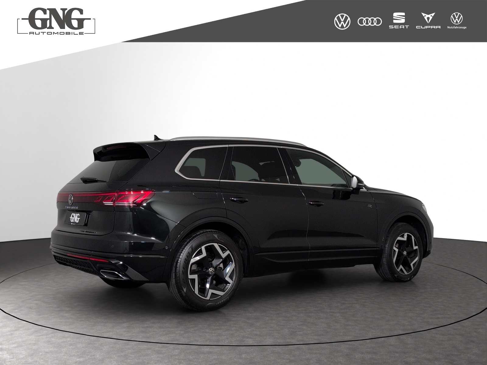 VW Touareg 3.0 TDI R-Line Tiptronic-image-2