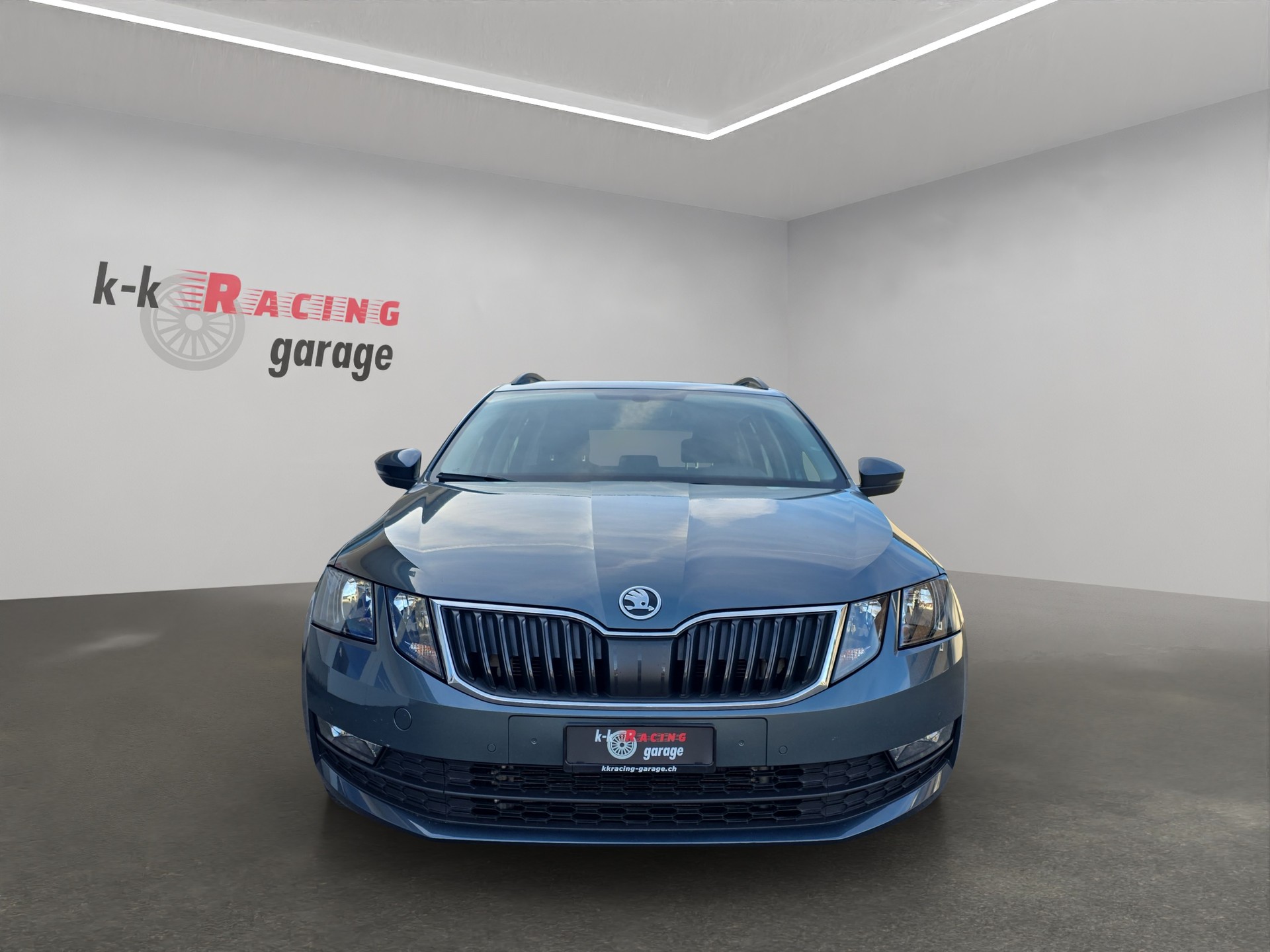 SKODA Octavia Combi 2.0 TDI Ambition 4x4-image-1