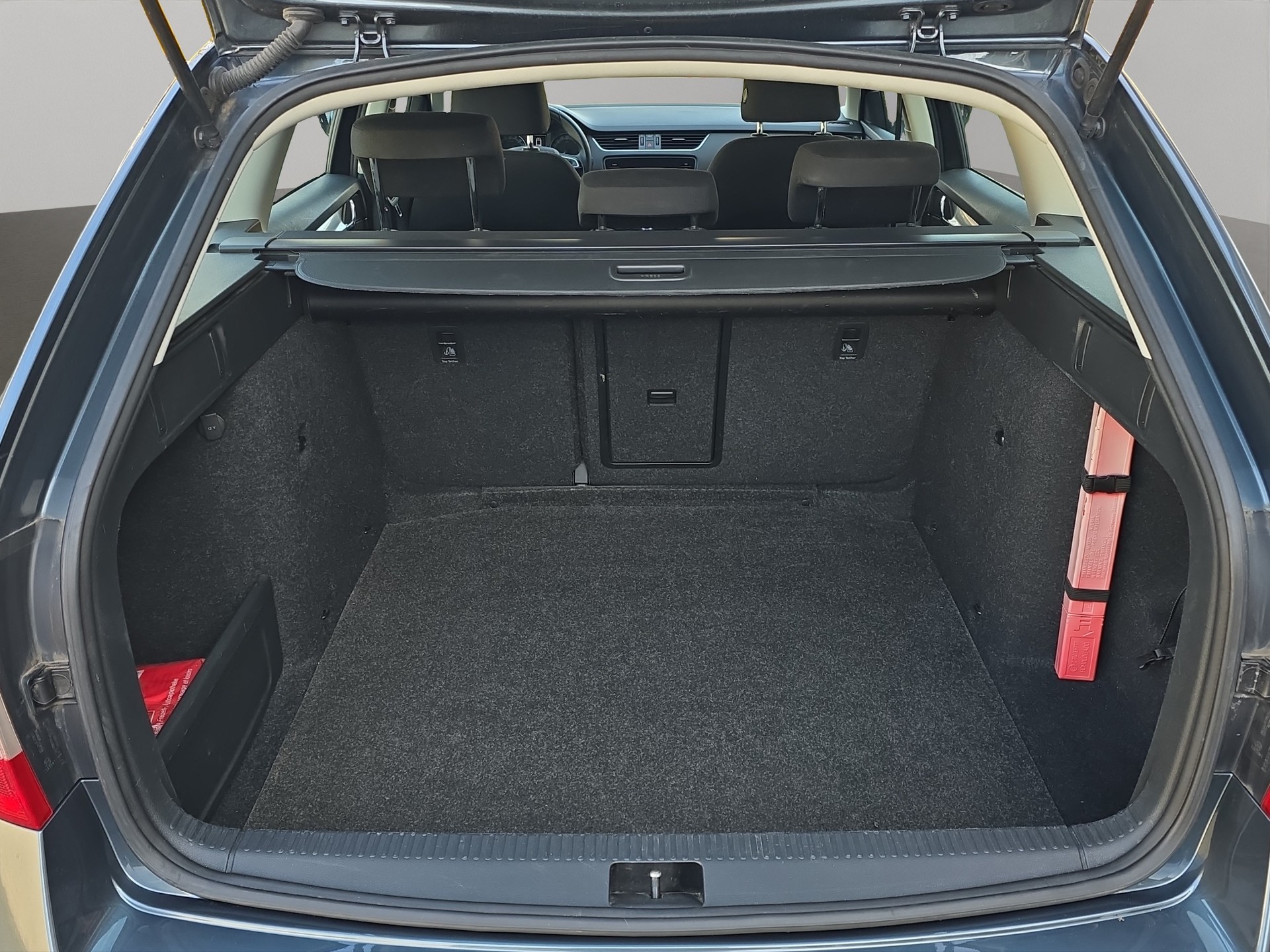 SKODA Octavia Combi 2.0 TDI Ambition 4x4-image-6
