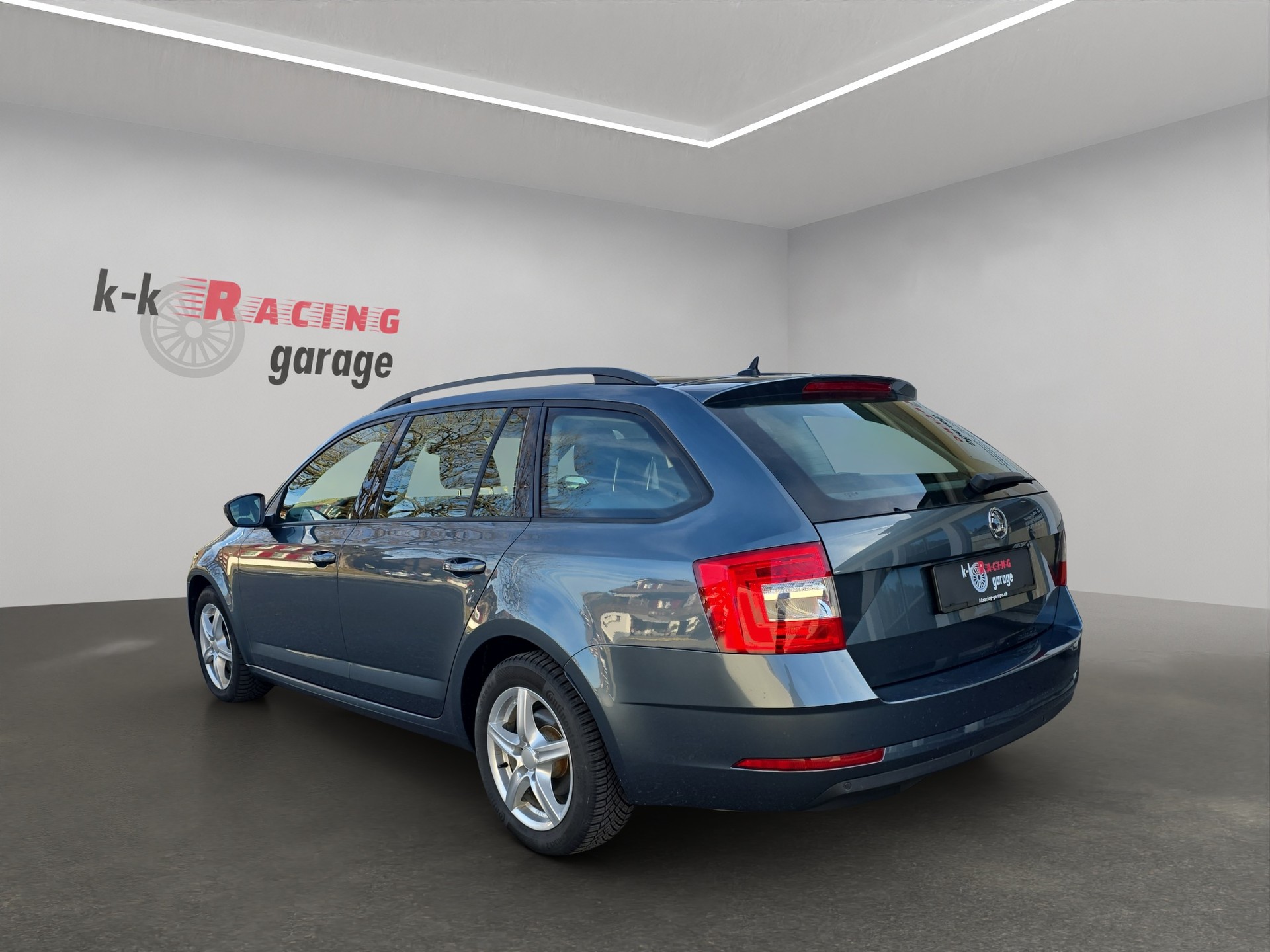 SKODA Octavia Combi 2.0 TDI Ambition 4x4-image-5