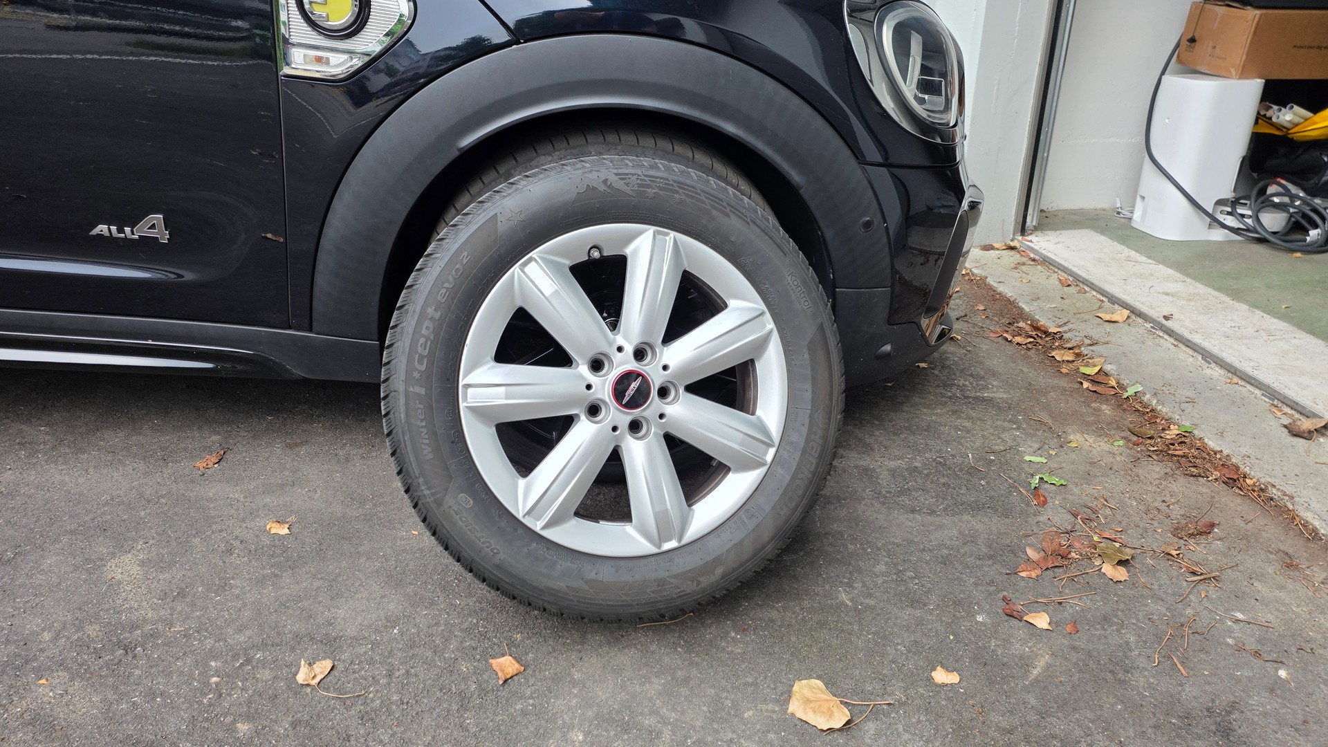 MINI Countryman Cooper SE ALL4 PHEV Steptronic-image-4