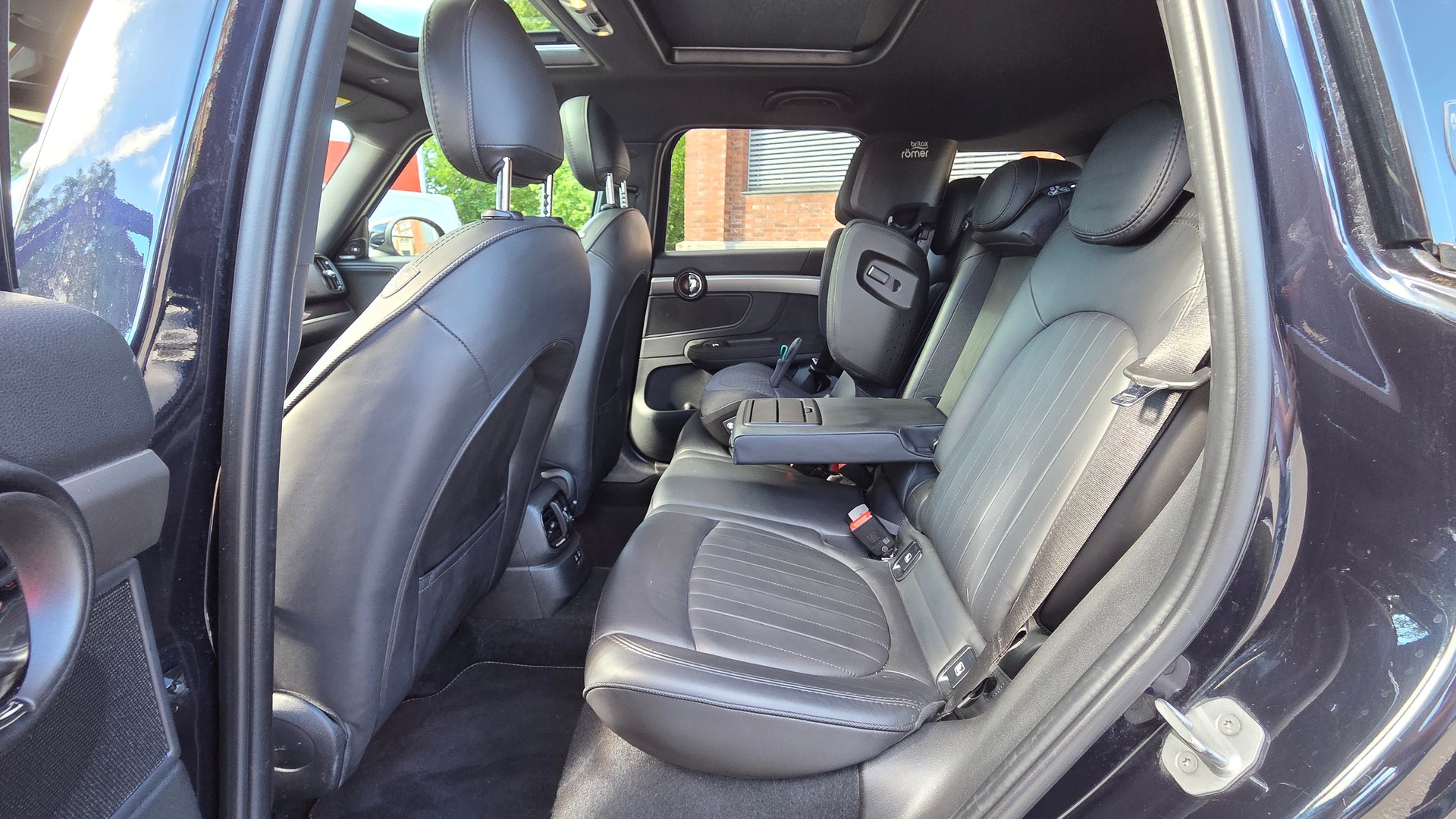 MINI Countryman Cooper SE ALL4 PHEV Steptronic-image-6