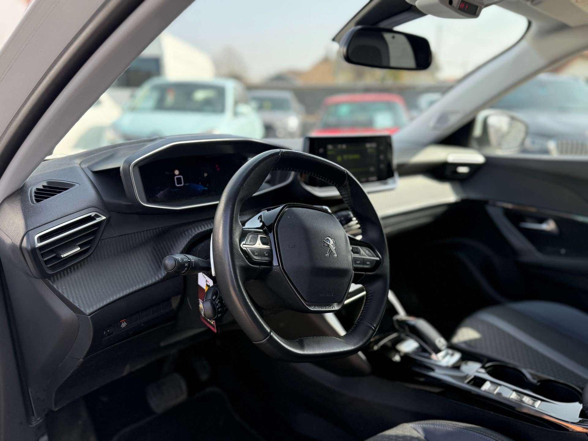 PEUGEOT 2008 1.2 PureTech-image-10
