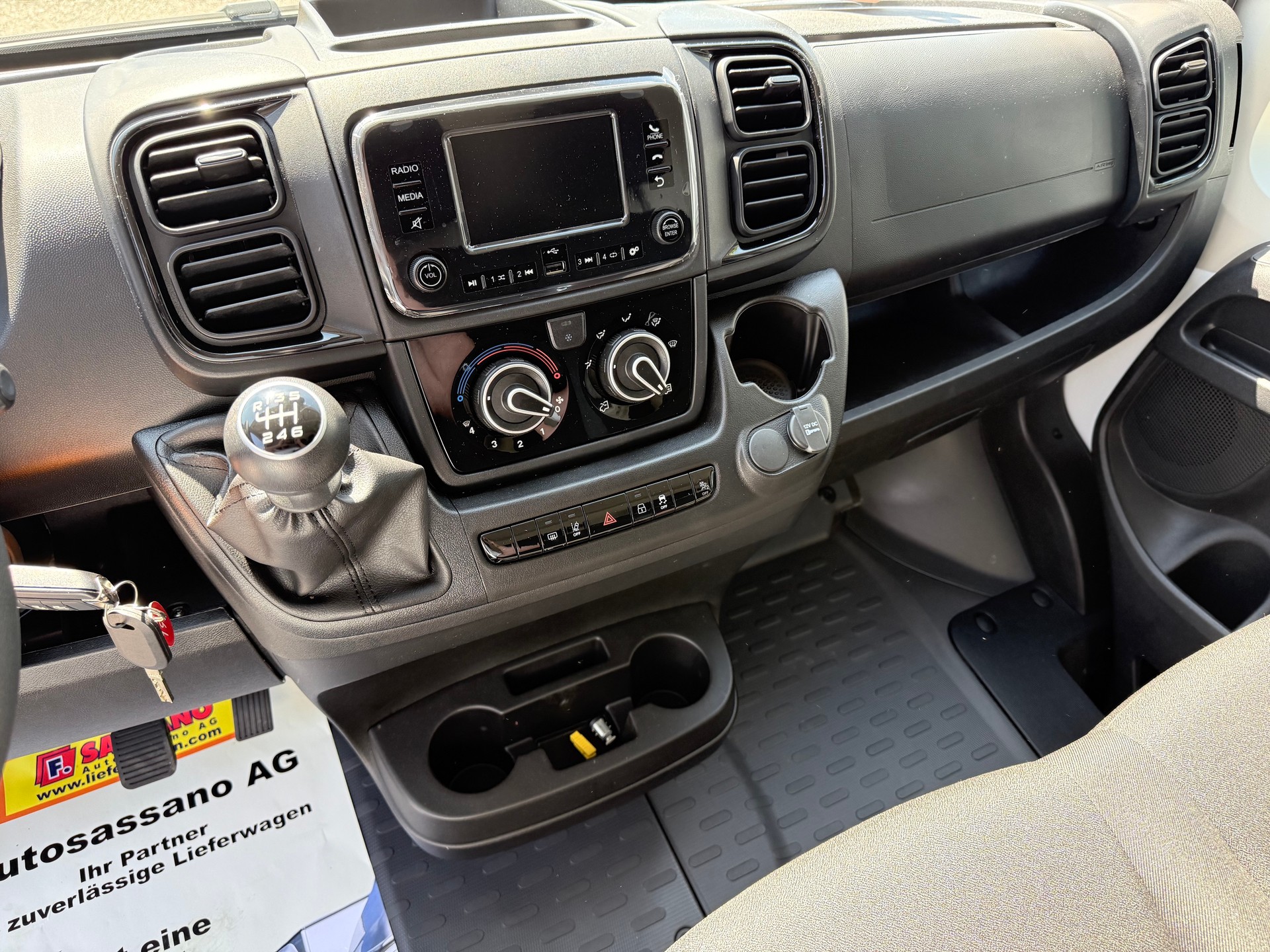 CITROEN Jumper 33 2.2 BlueHDI 140 L2H2 neues Interieur 2026 !-image-11