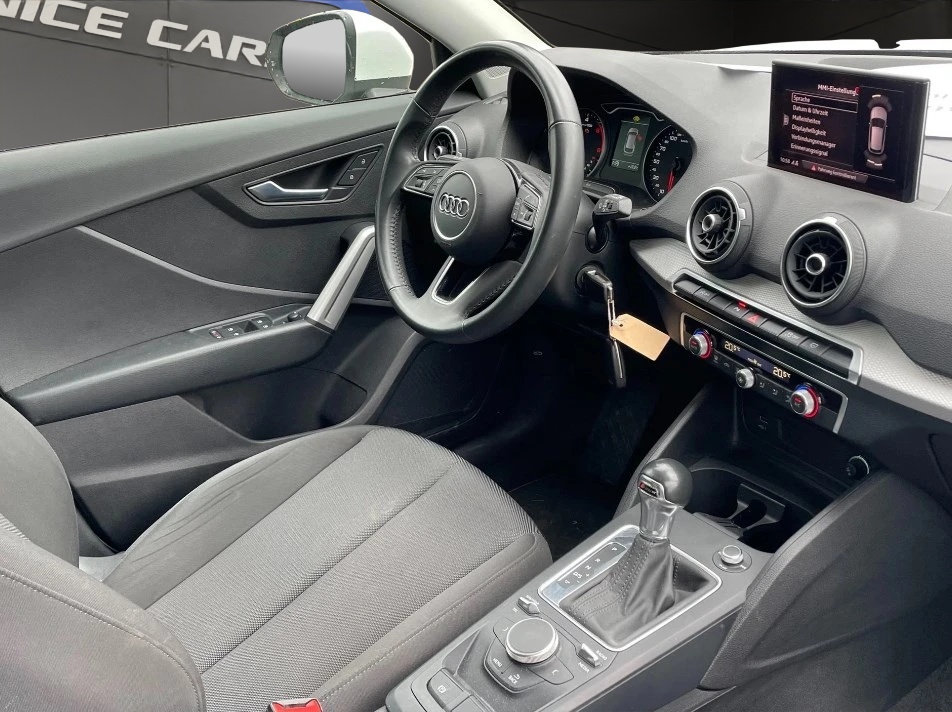 AUDI Q2 35 TDI quattro S-tronic-image-8