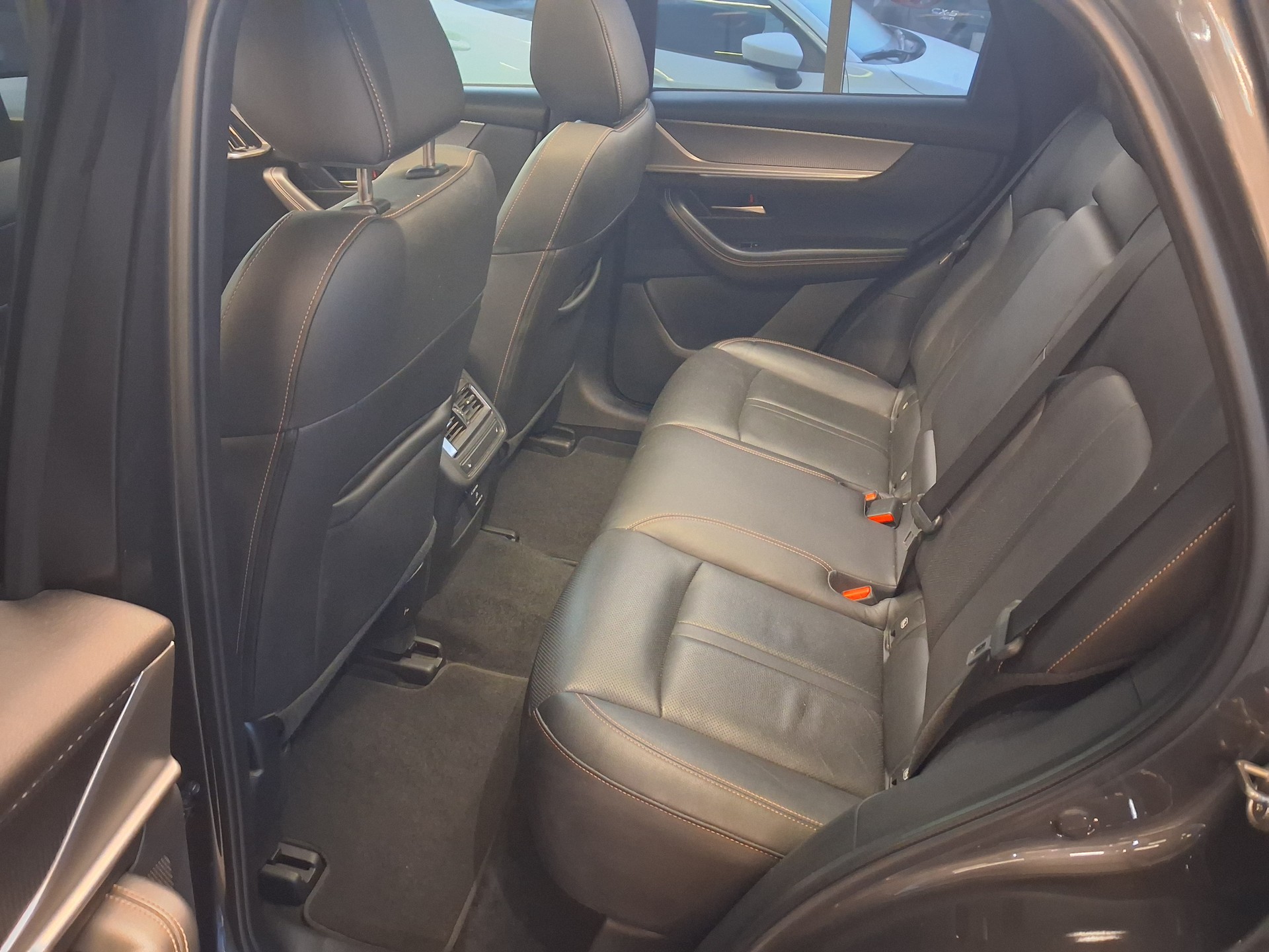 MAZDA CX-60 e-Skyactiv PHEV 327 AWD Homura-image-5