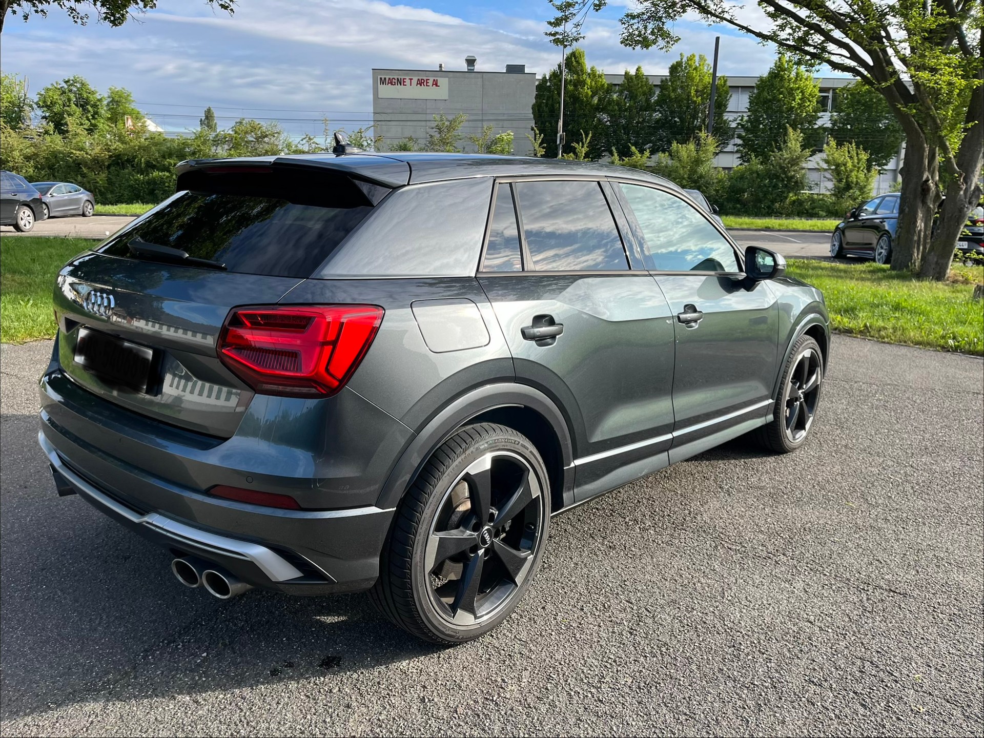AUDI SQ2 TFSI quattro S-tronic-image-3