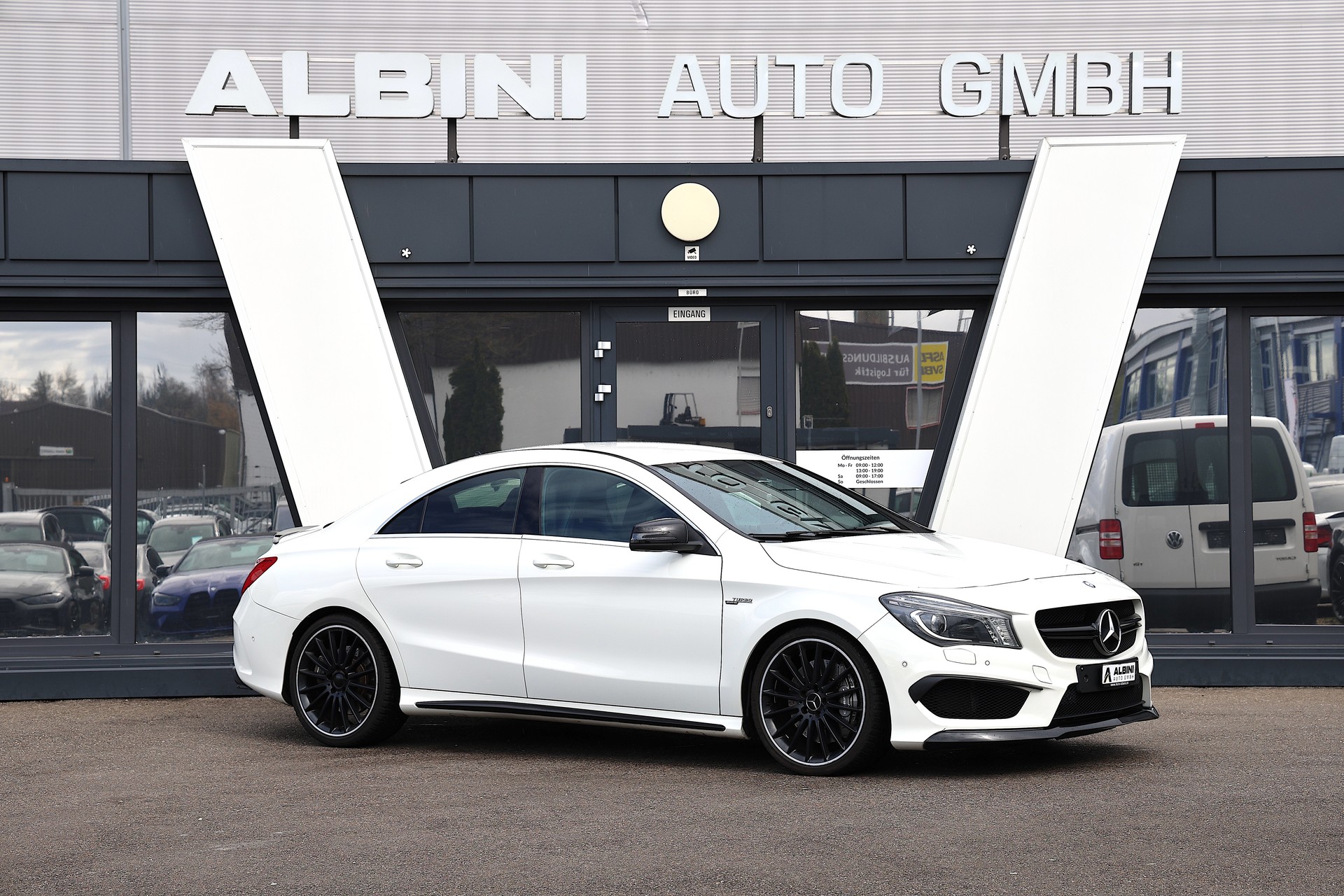 MERCEDES-BENZ CLA 45 AMG 4Matic Speedshift-image-1