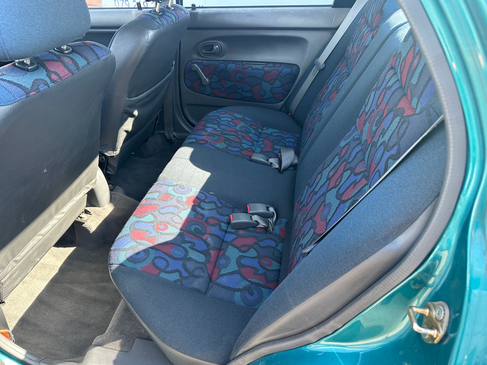 MAZDA 121 1.3i-16 C.Top Rainbow-image-8