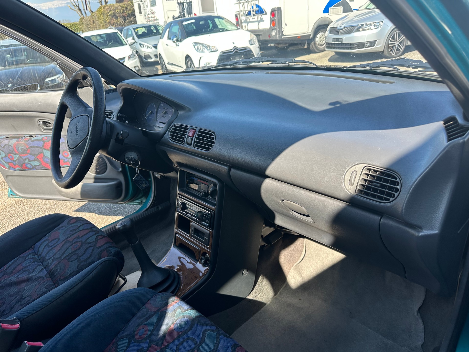 MAZDA 121 1.3i-16 C.Top Rainbow-image-13