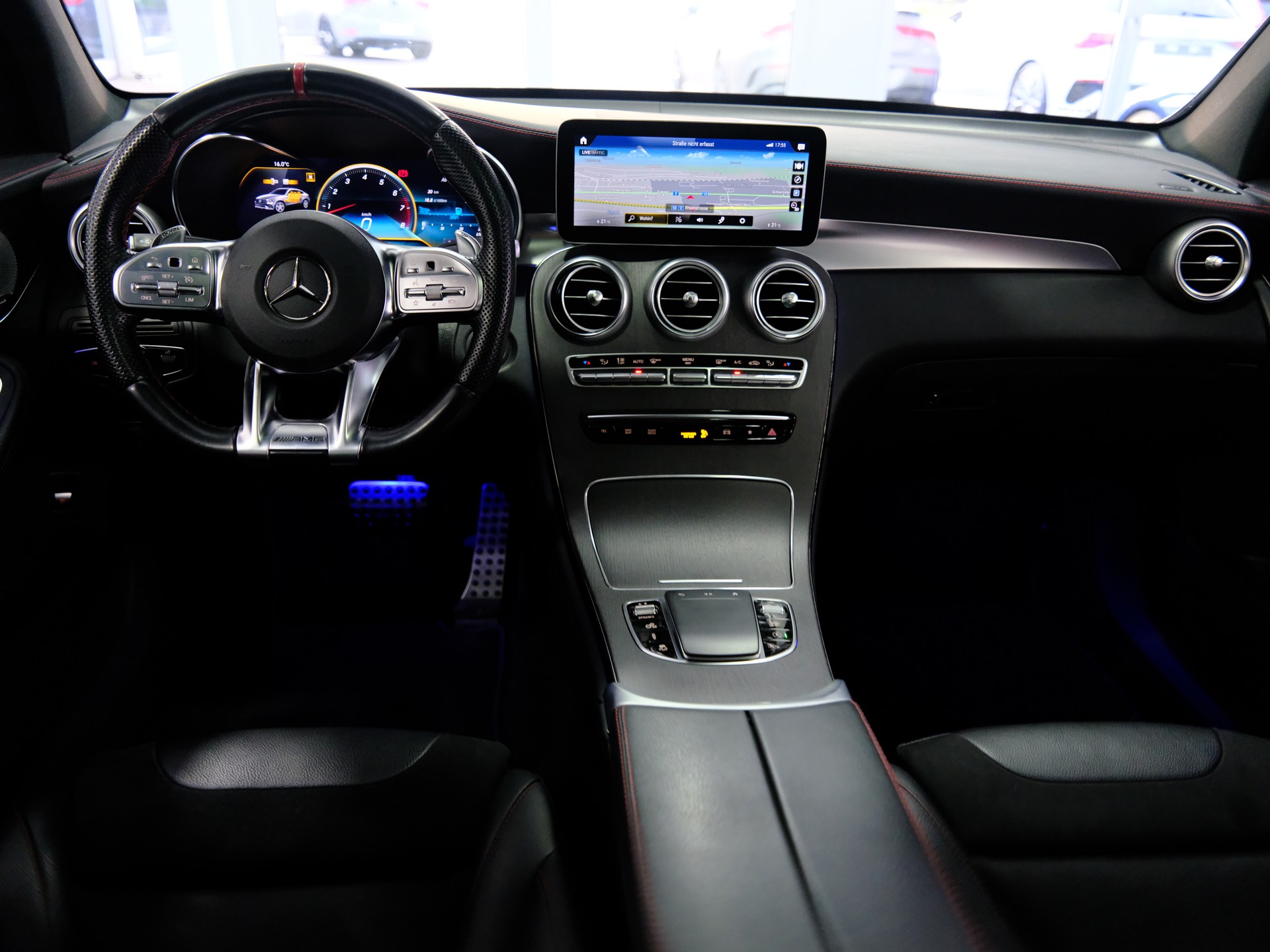 MERCEDES-BENZ GLC Coupé 43 AMG 4Matic 9G-Tronic-image-11
