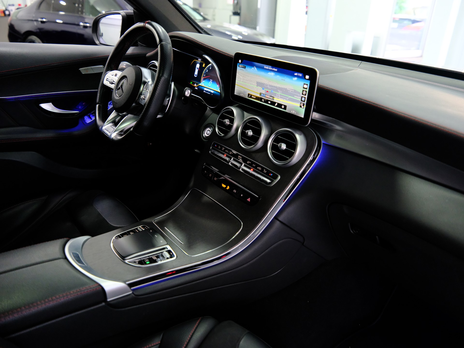 MERCEDES-BENZ GLC Coupé 43 AMG 4Matic 9G-Tronic-image-12