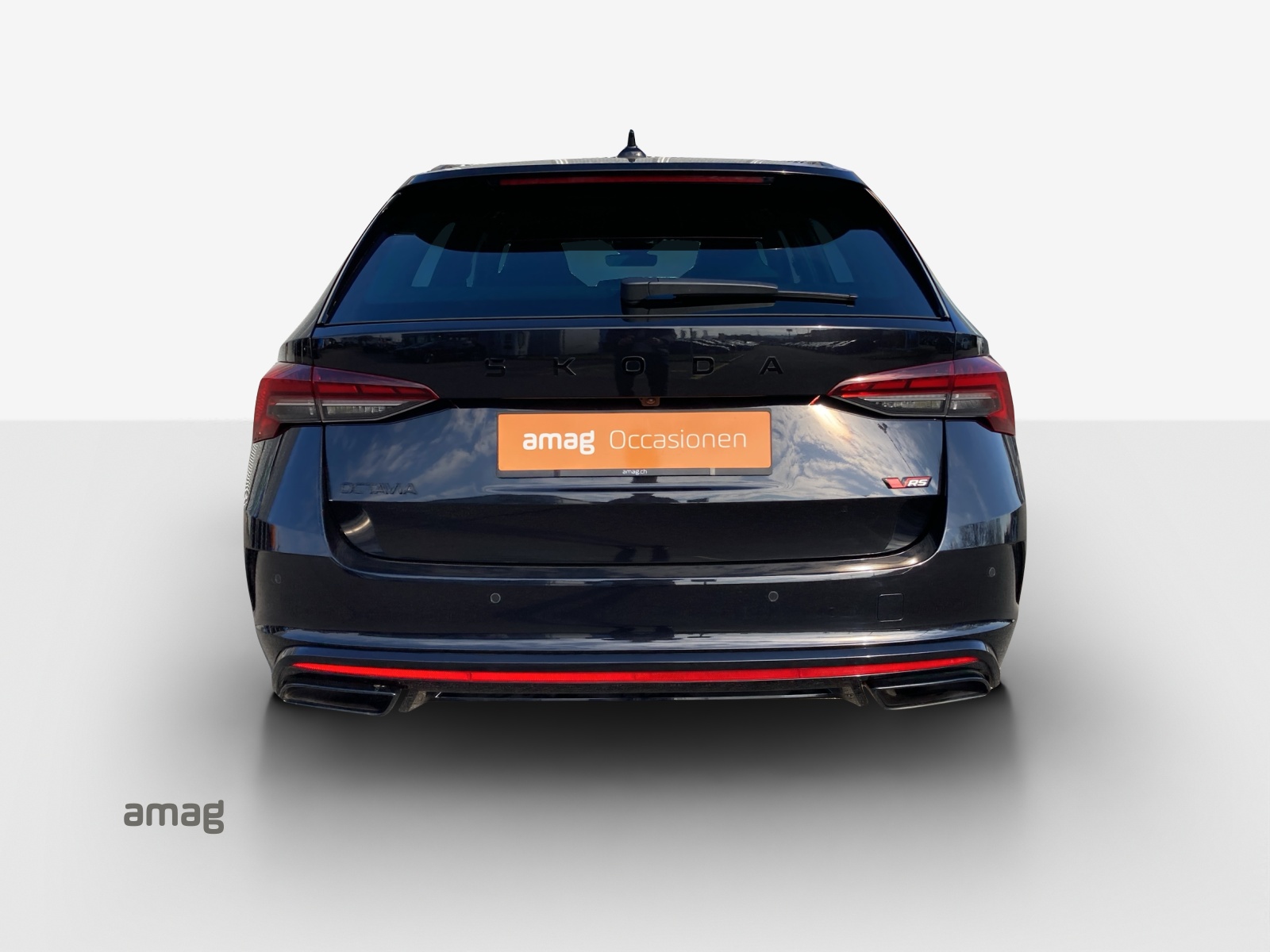 SKODA Octavia Combi 2.0 TSI DSG RS-image-3