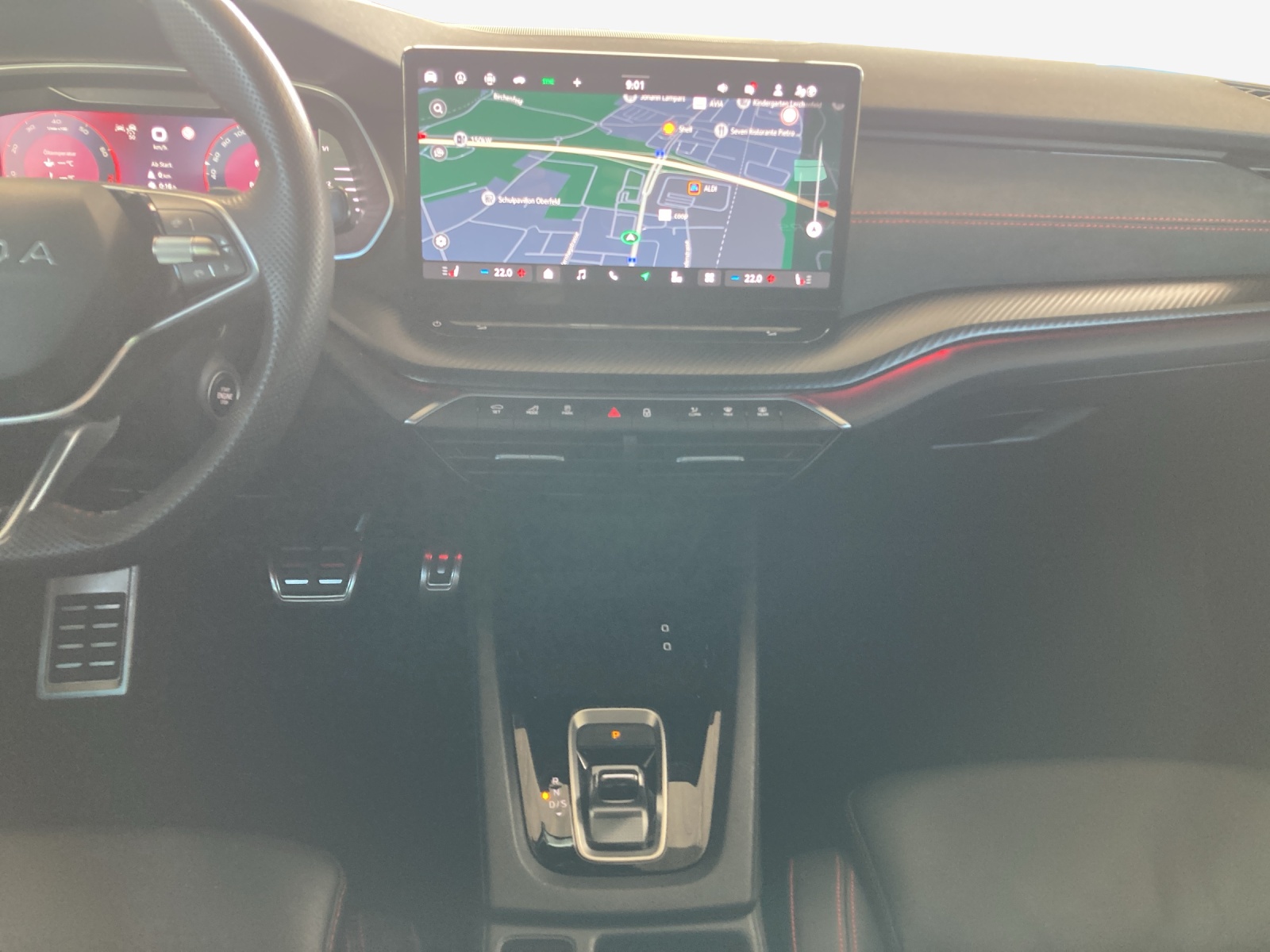 SKODA Octavia Combi 2.0 TSI DSG RS-image-10