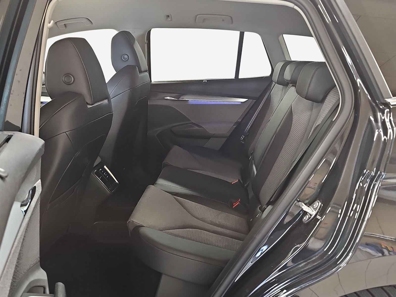 SKODA Enyaq iV 80x-image-12