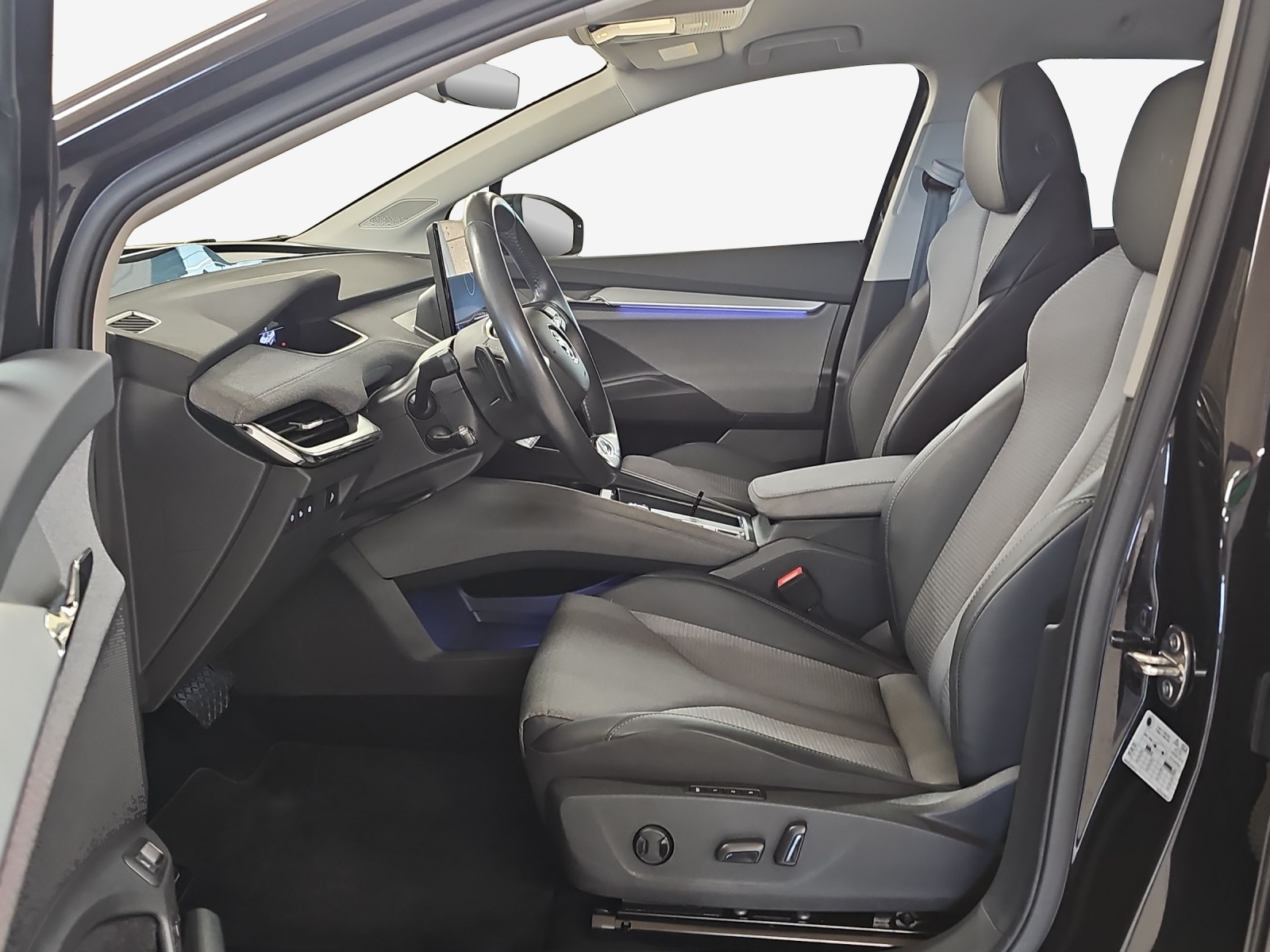 SKODA Enyaq iV 80x-image-8