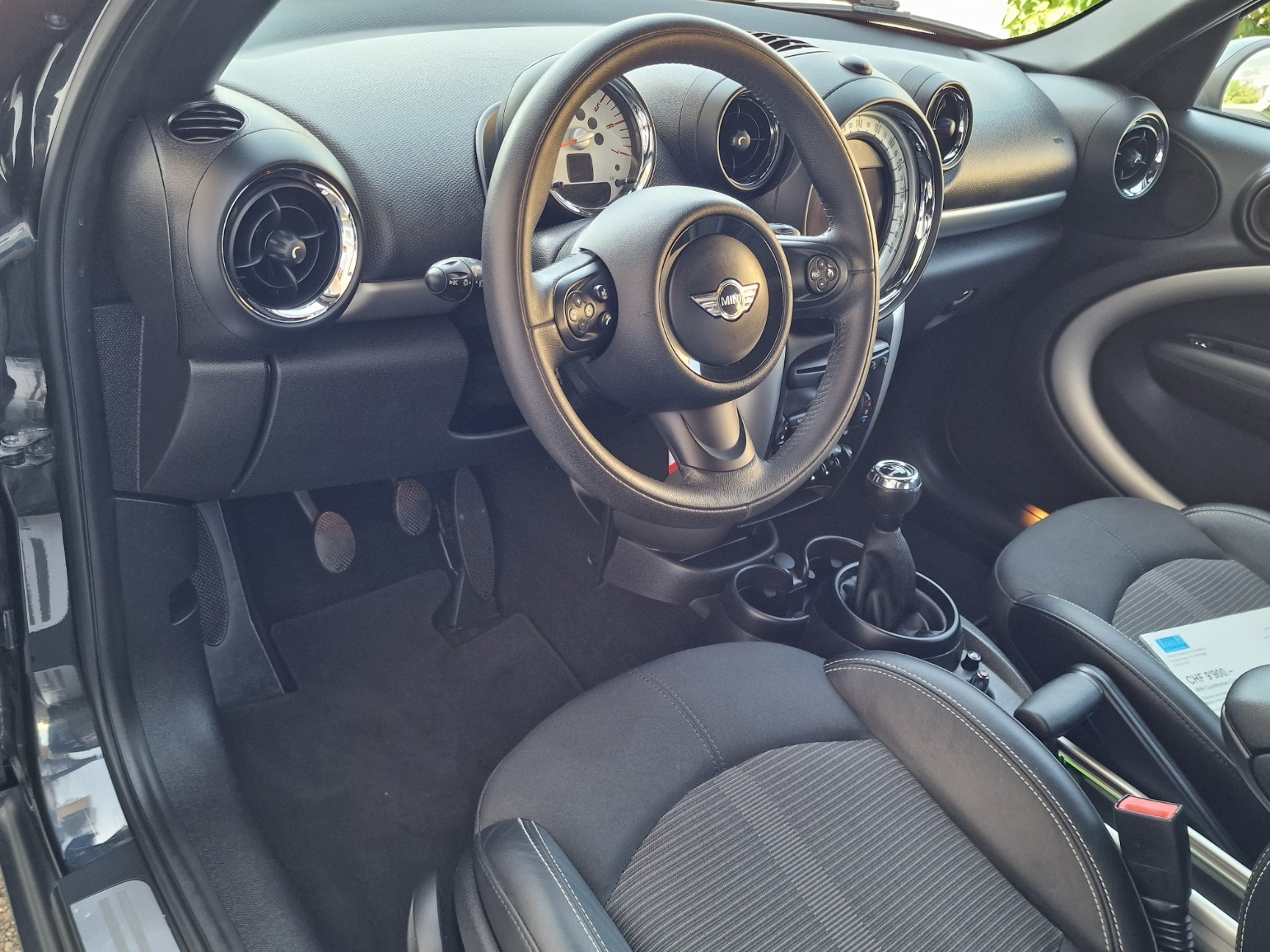MINI Countryman Cooper D ALL4-image-8